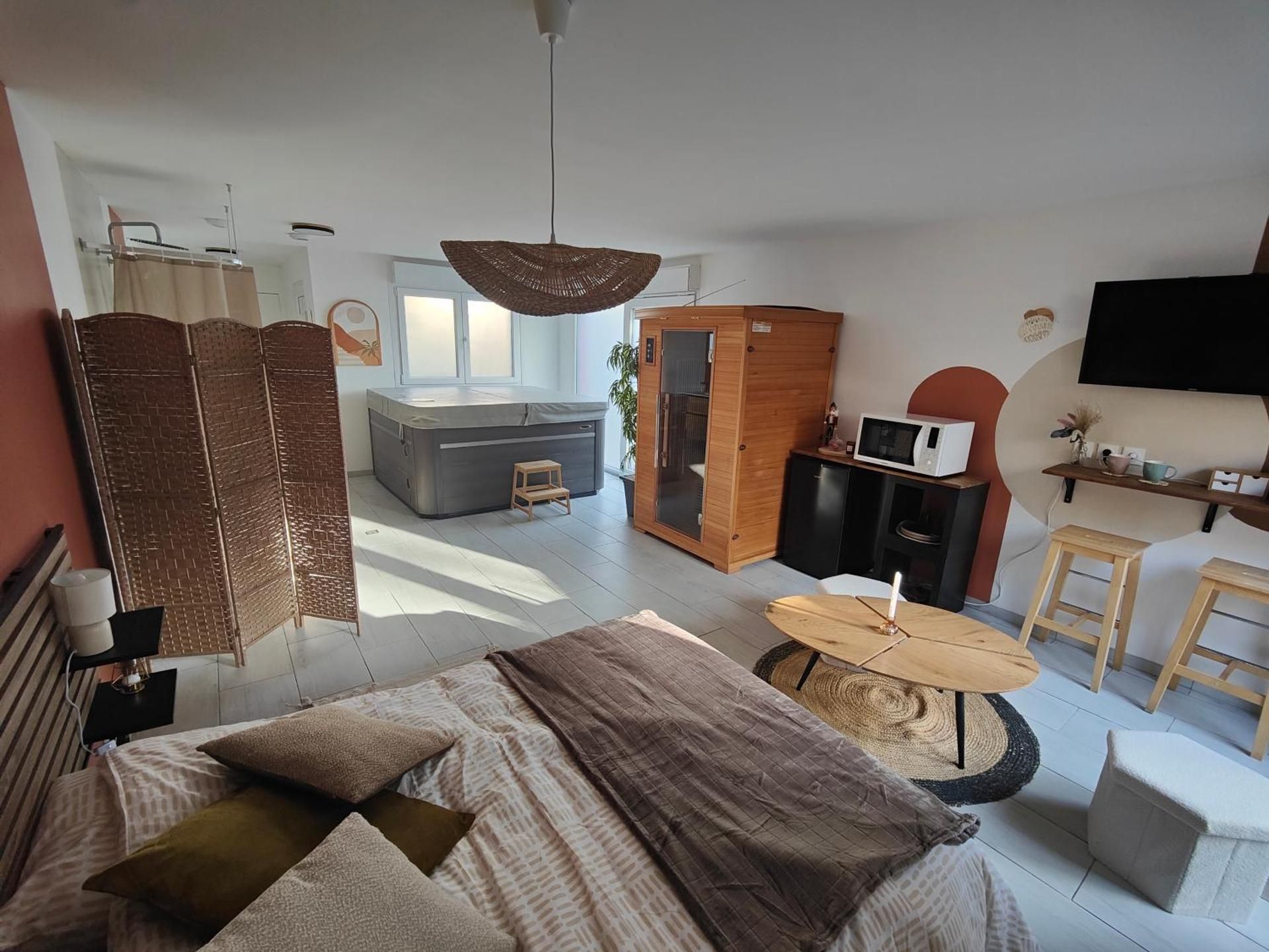 Double Room with Private Bathroom