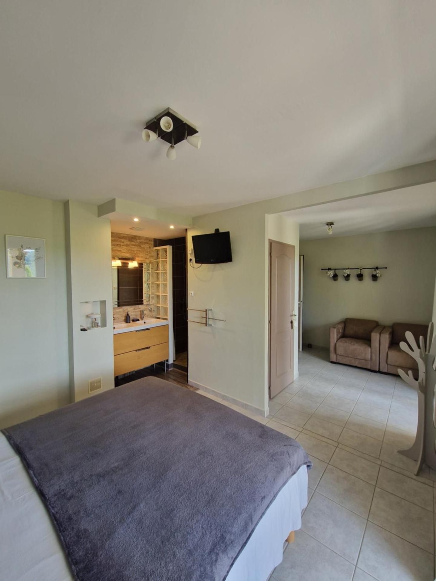 Double Room with Private Bathroom