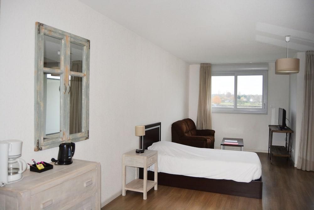 Studio (1 Adult)