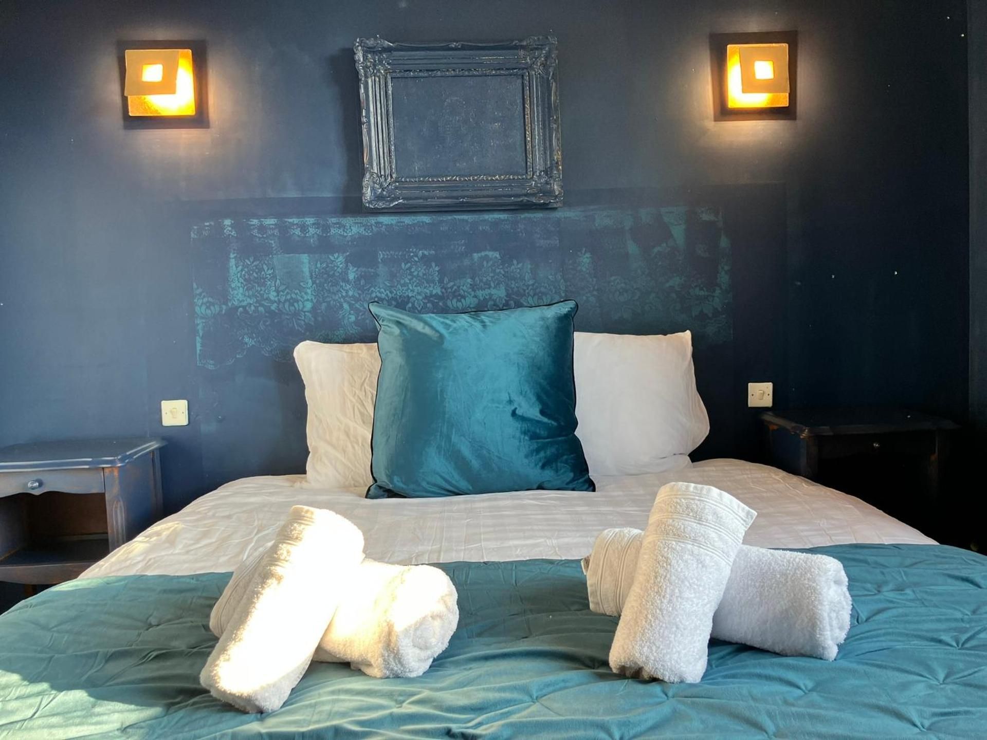 Queen Room with Garden View