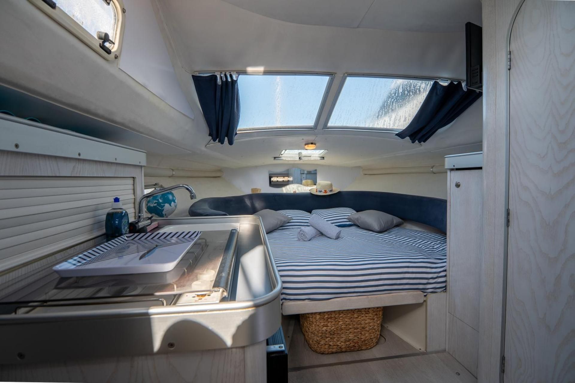 Boat (4 People)