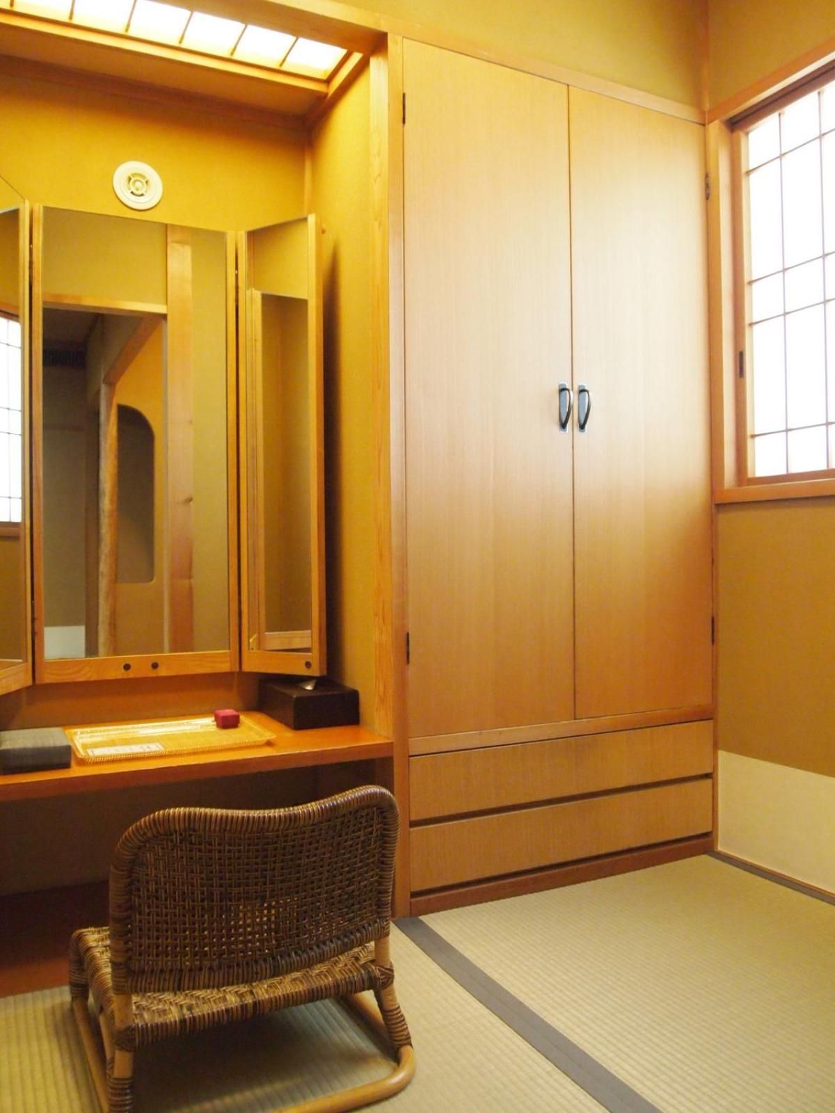 Twin Room with View