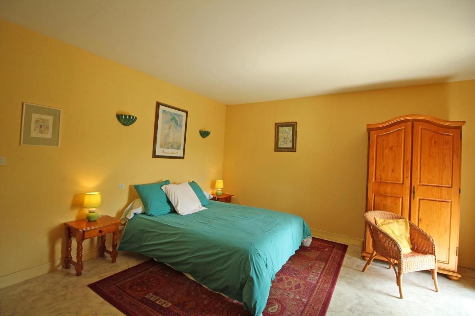 Deluxe Room 2