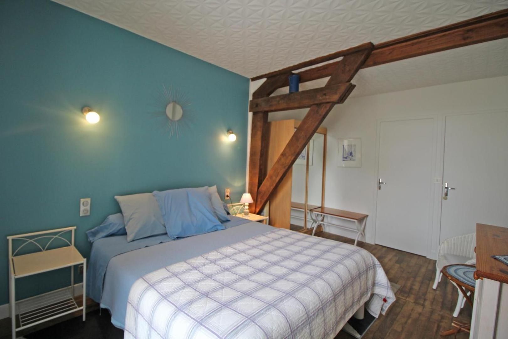 Deluxe Room 1