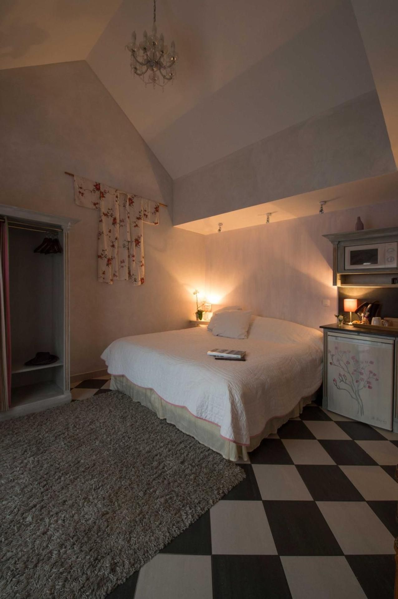 Deluxe Double Room with Shower