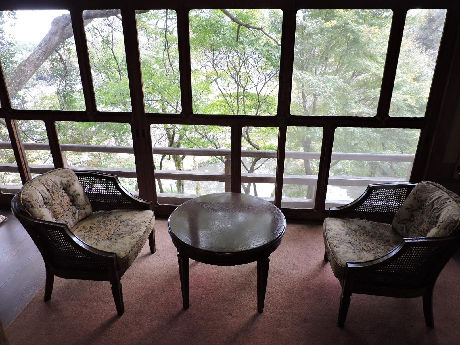 Twin Room -01