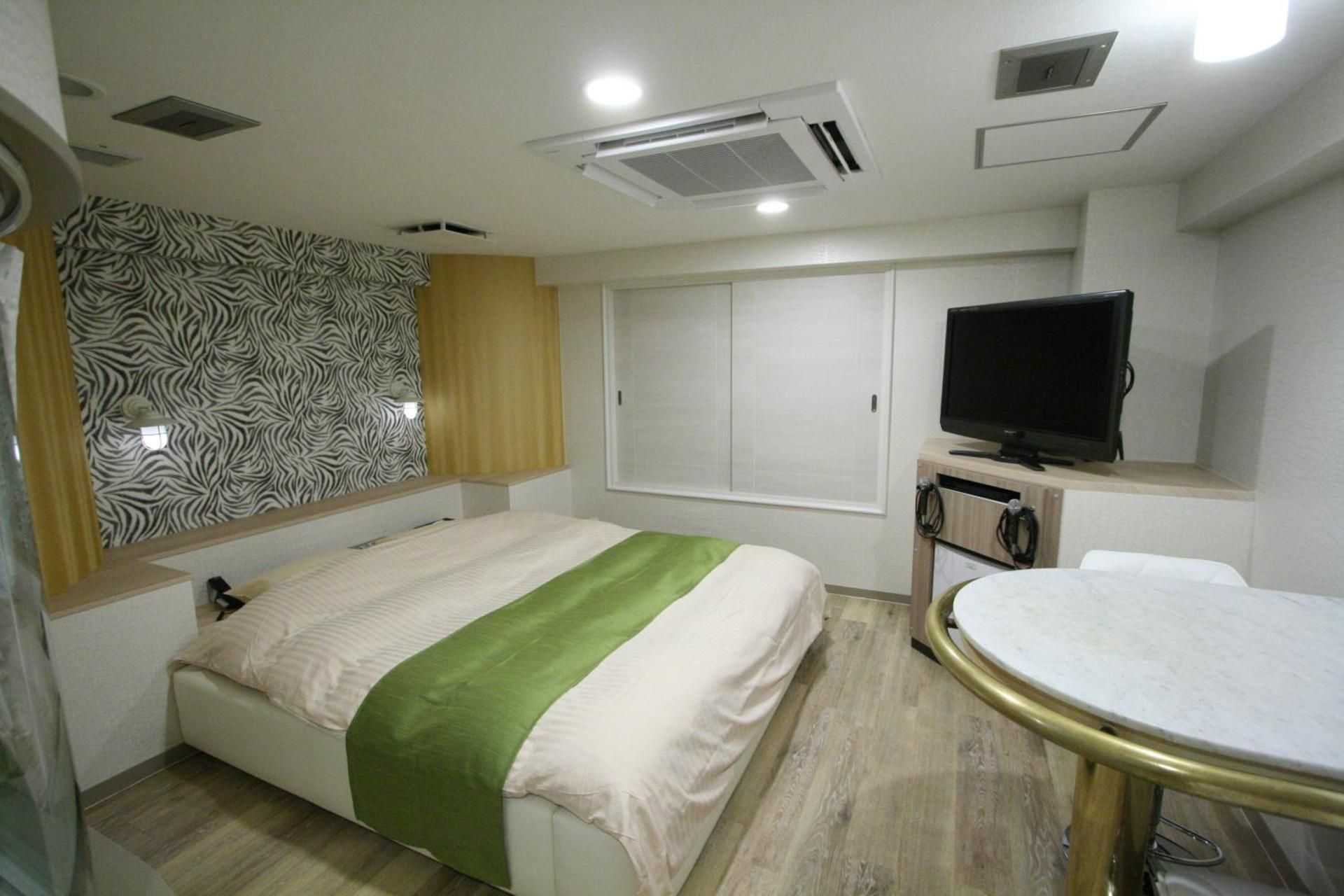 Queen Room