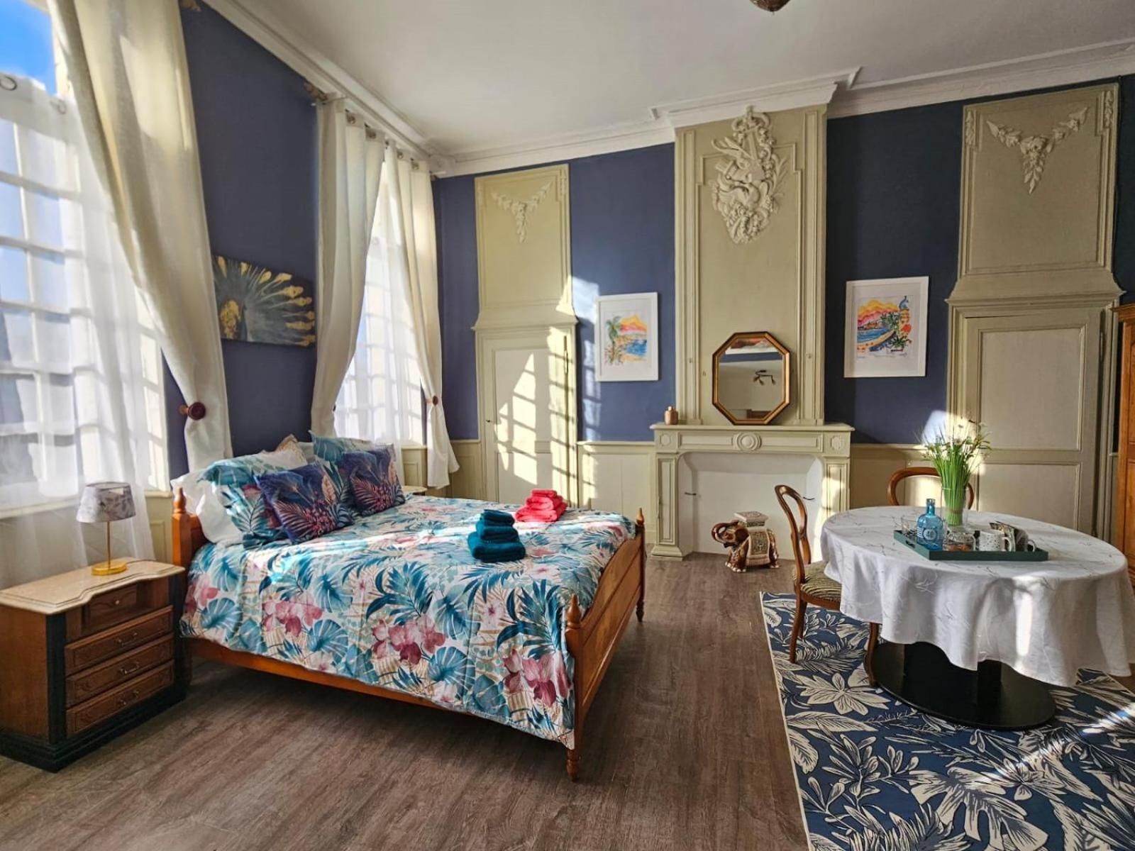 Deluxe Room (2 Adults + 1 Child)