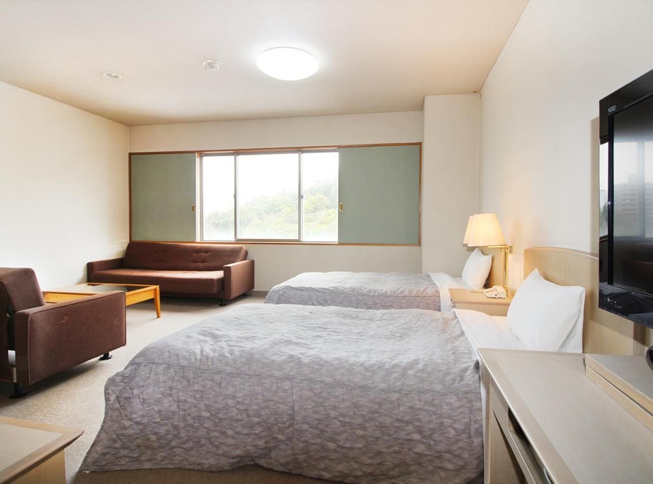 Twin Room B - Non-Smoking