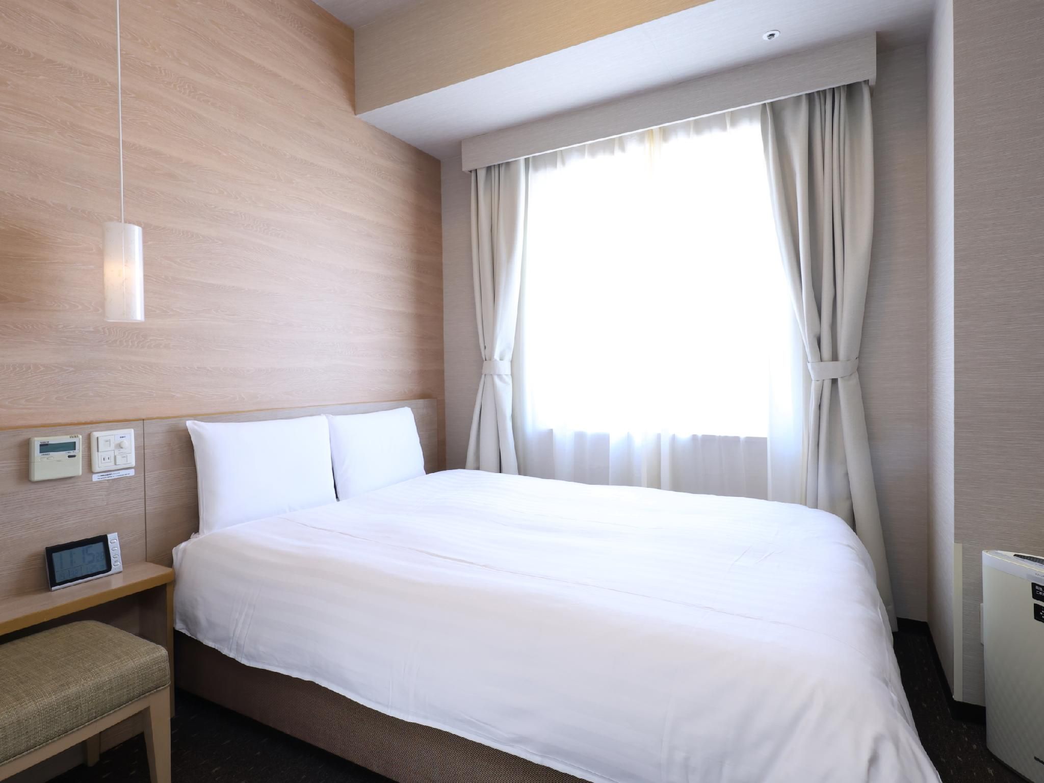 Double Room for 1 Person - Non-Smoking