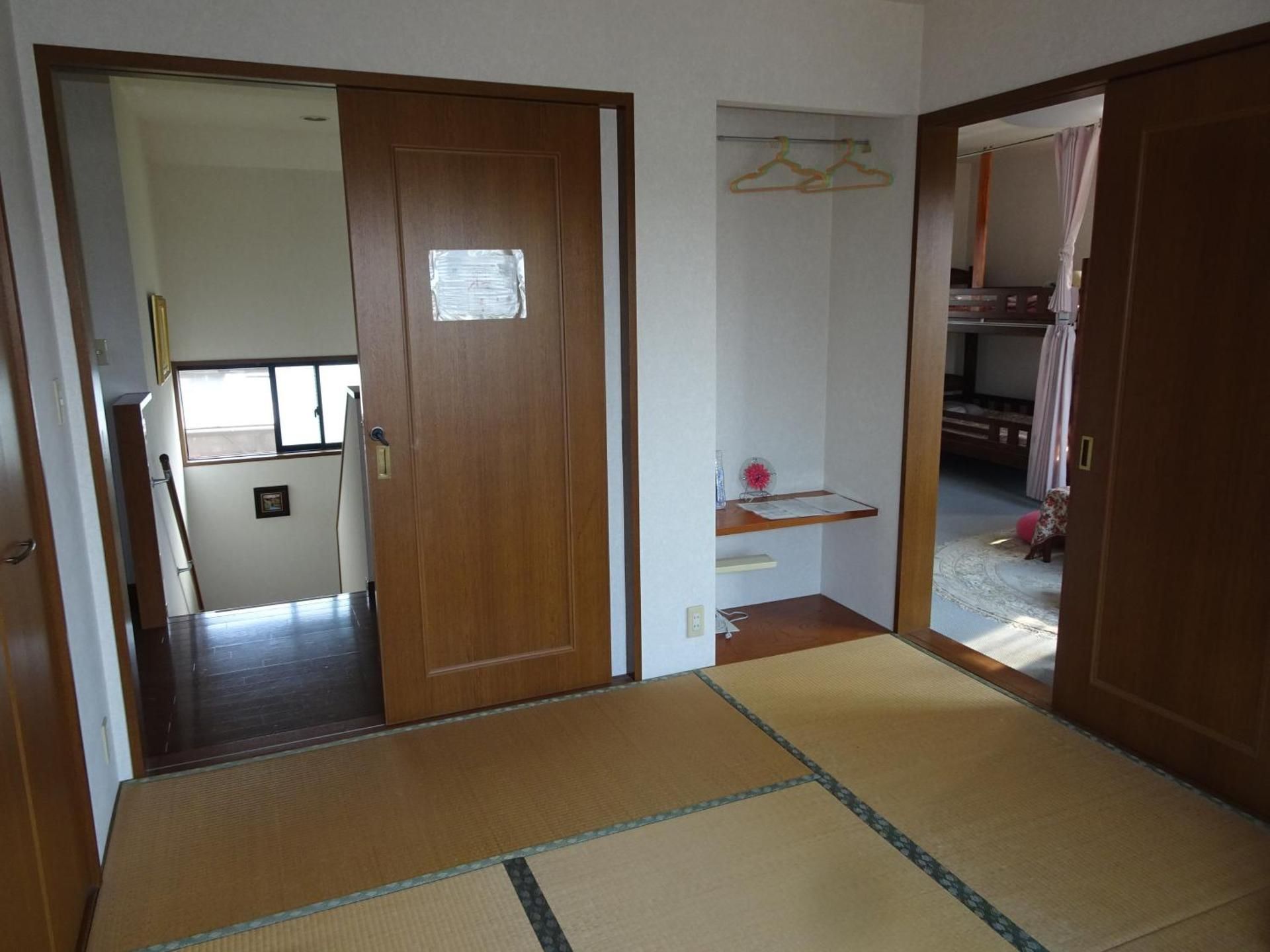 Japanese-Style Room