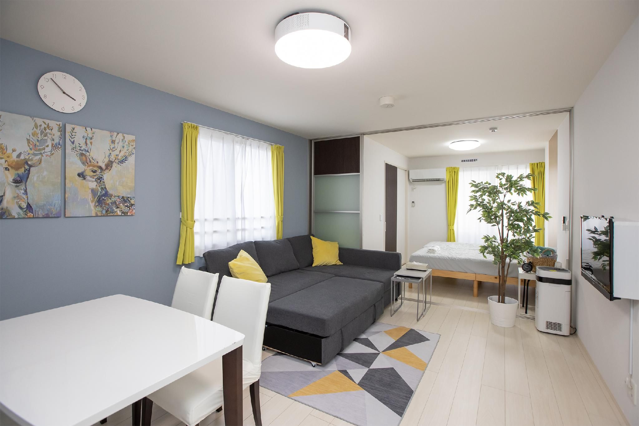 Family Room Deluxe