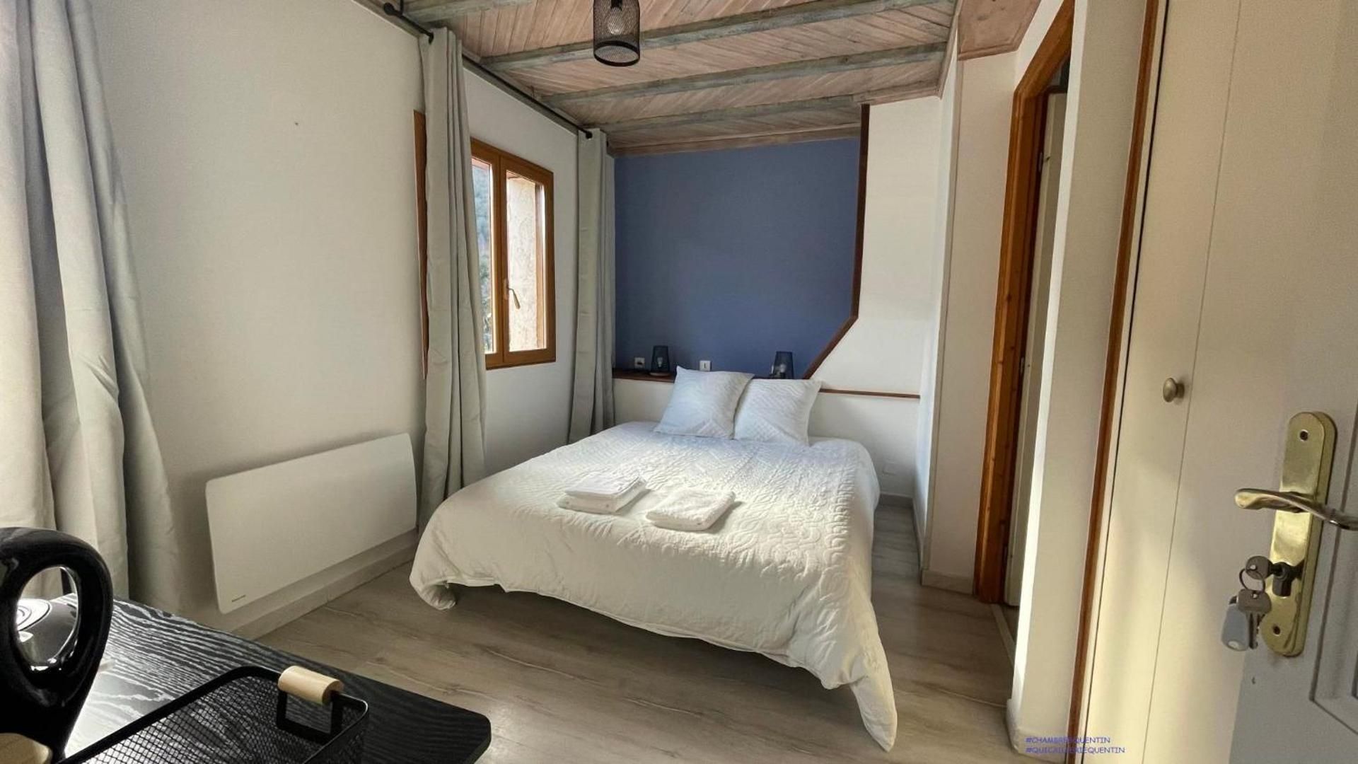 Double Room with Mountain View