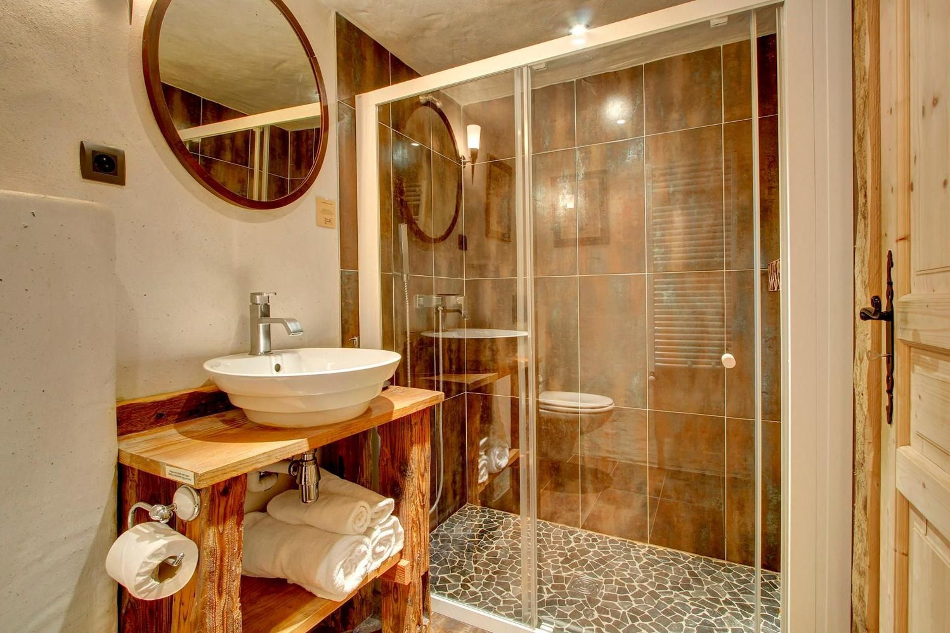 Double or Twin Room with Bathroom