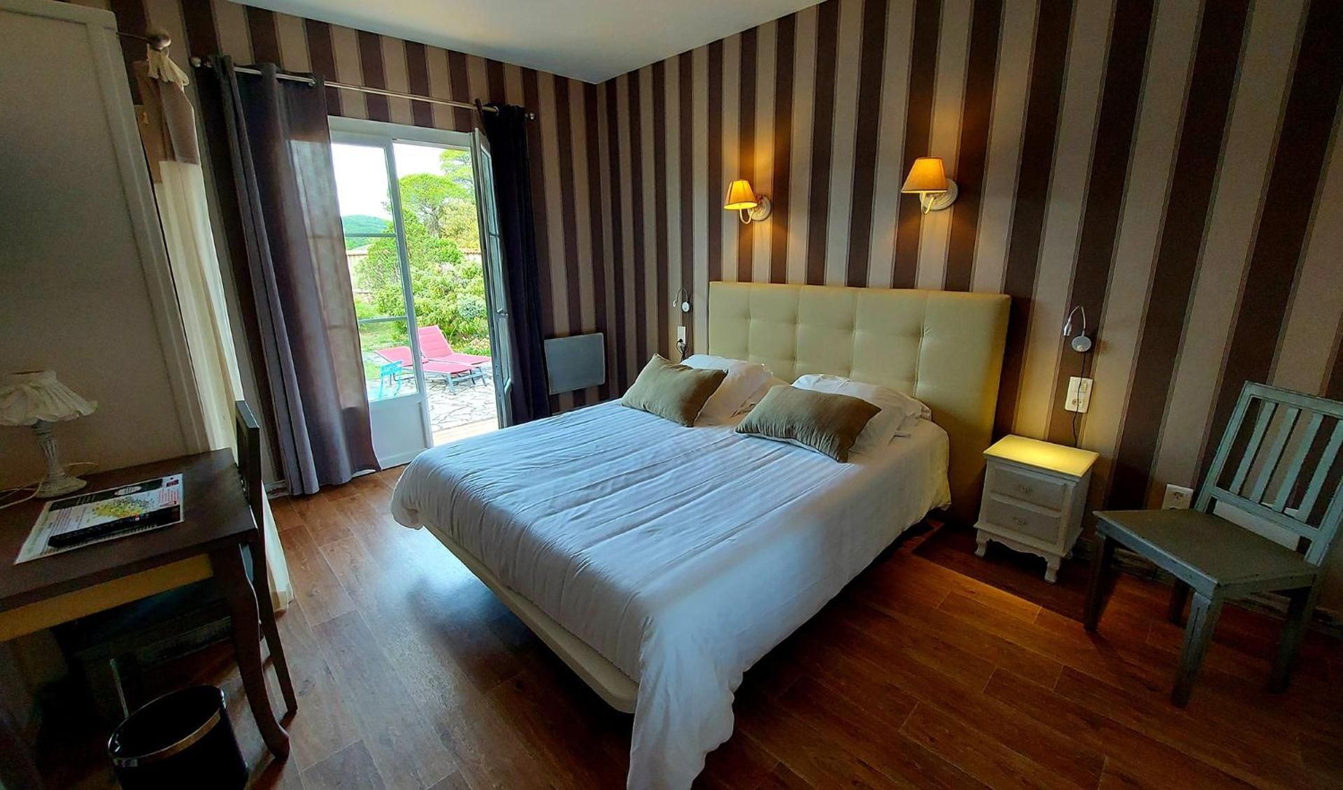 King Room with Garden View