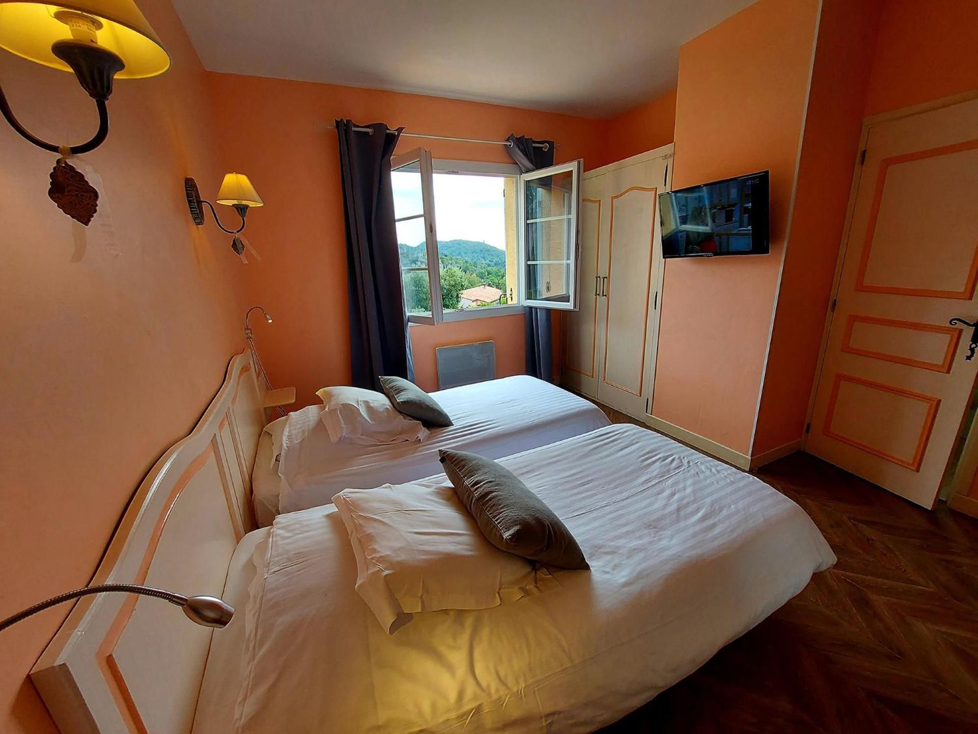 Twin Room with View