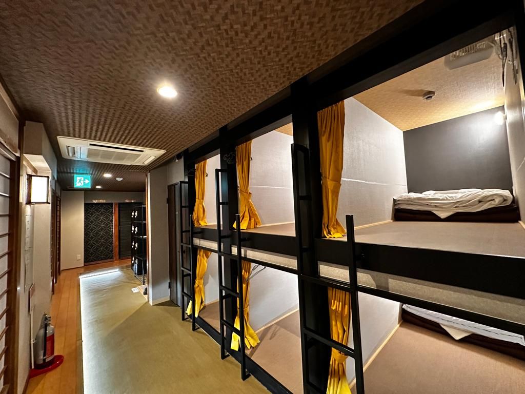 Capsule Stay, Bee House Style