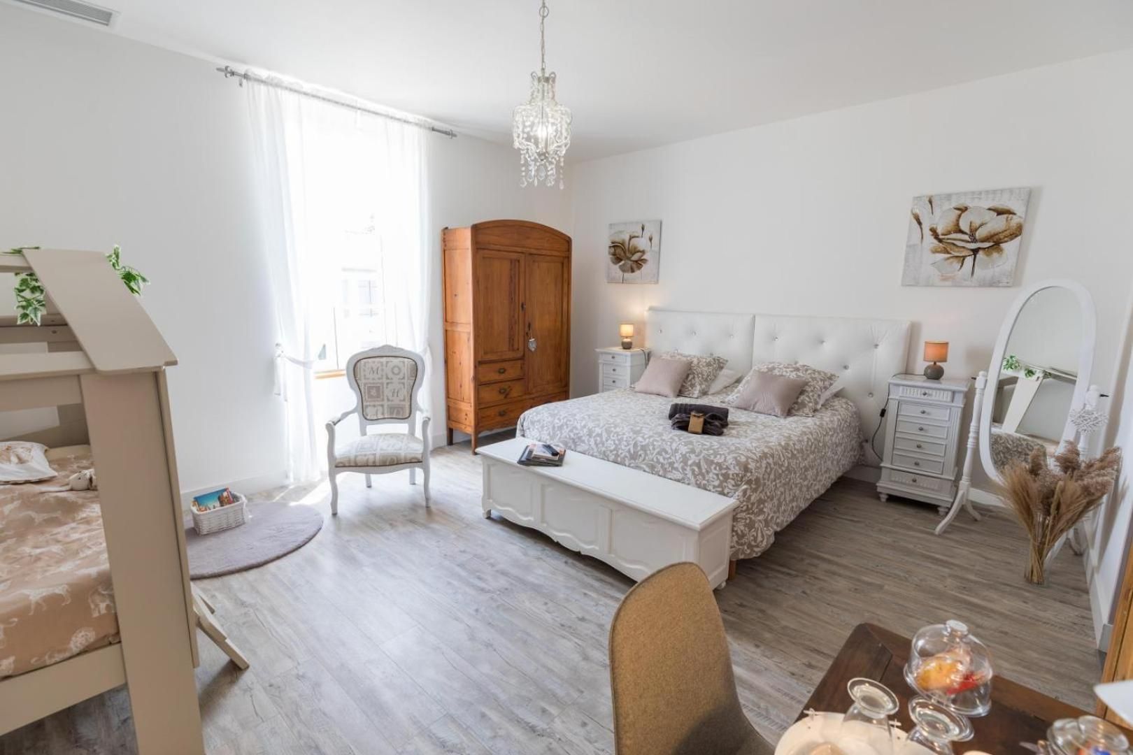 Deluxe Room 2