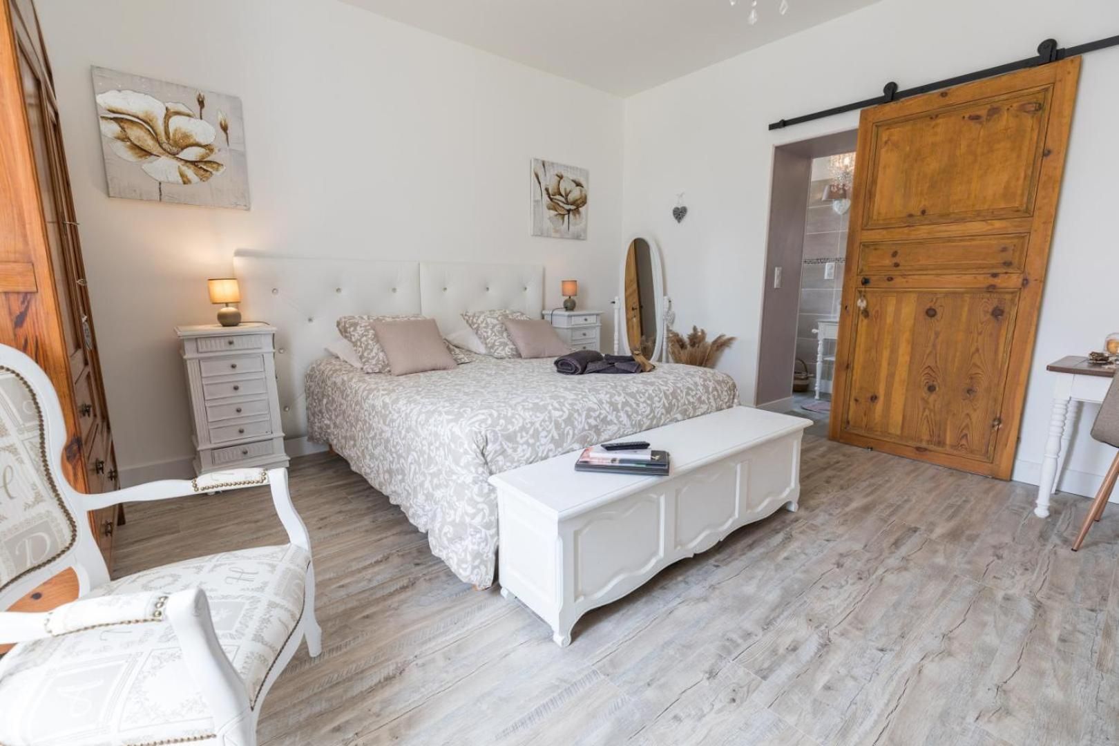Deluxe Room 2