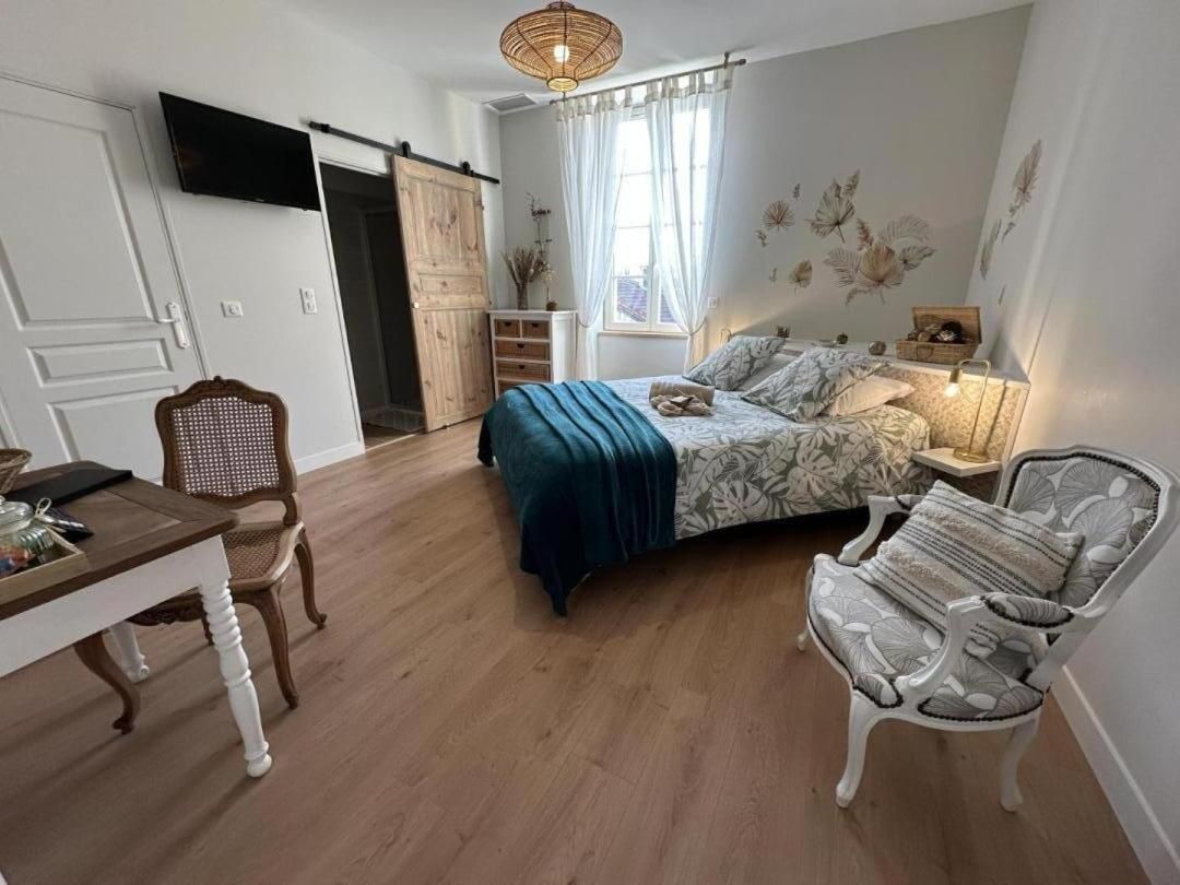 Deluxe Room 1