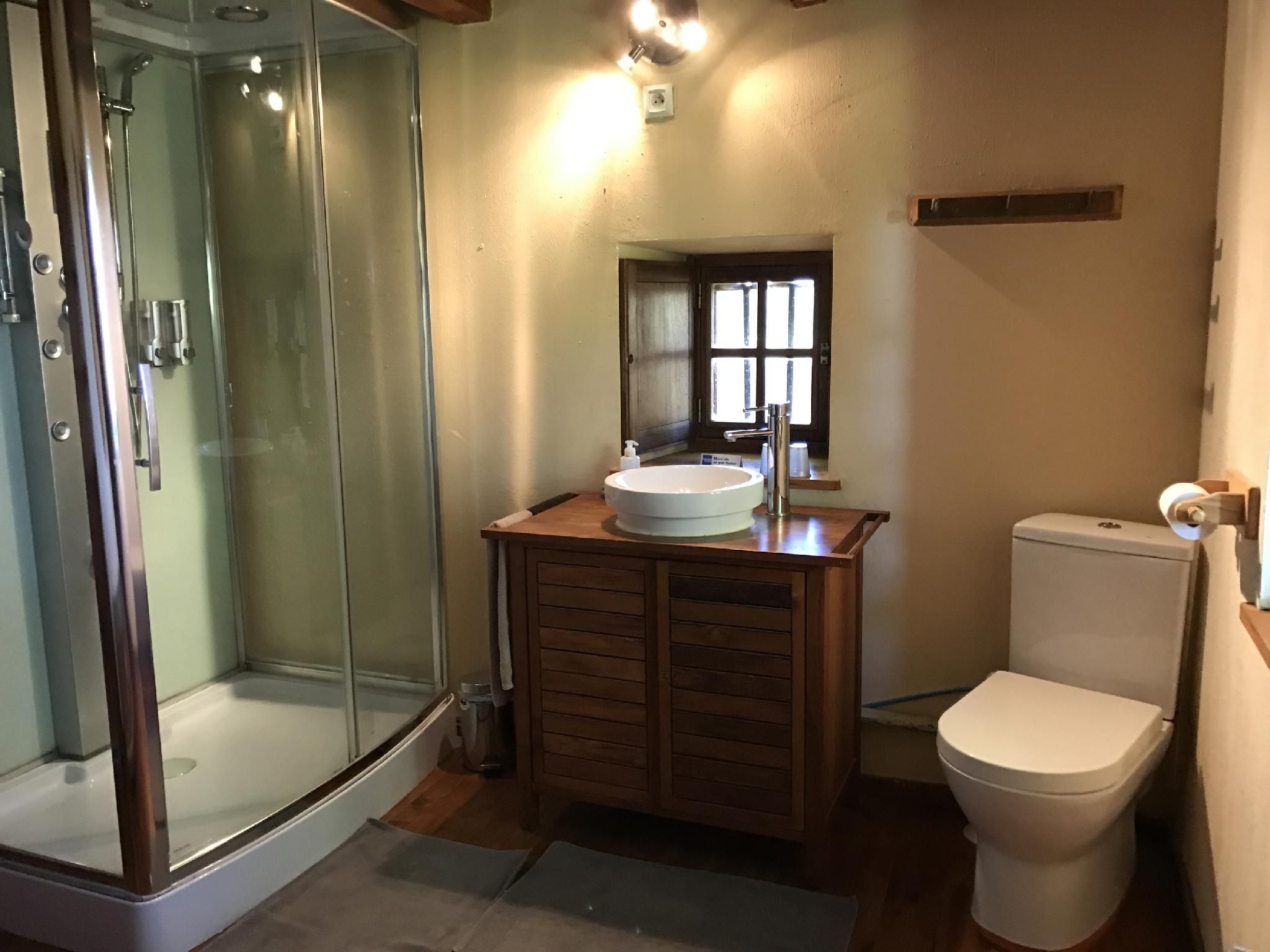Double-Classique-Salle de bain-Ecogite 3 épis GdF-Vue sur Jardin