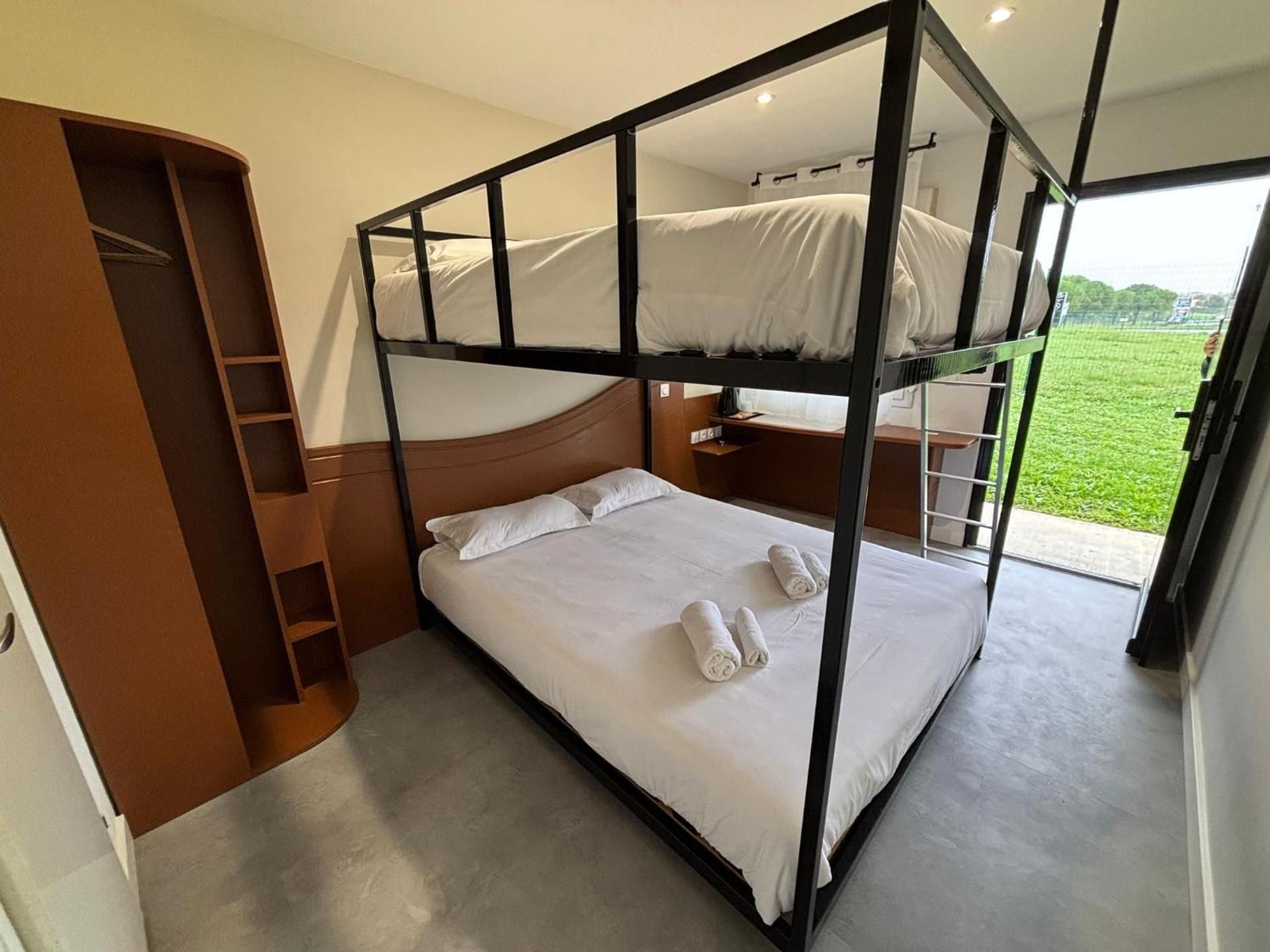 Quadruple Room with Bathroom