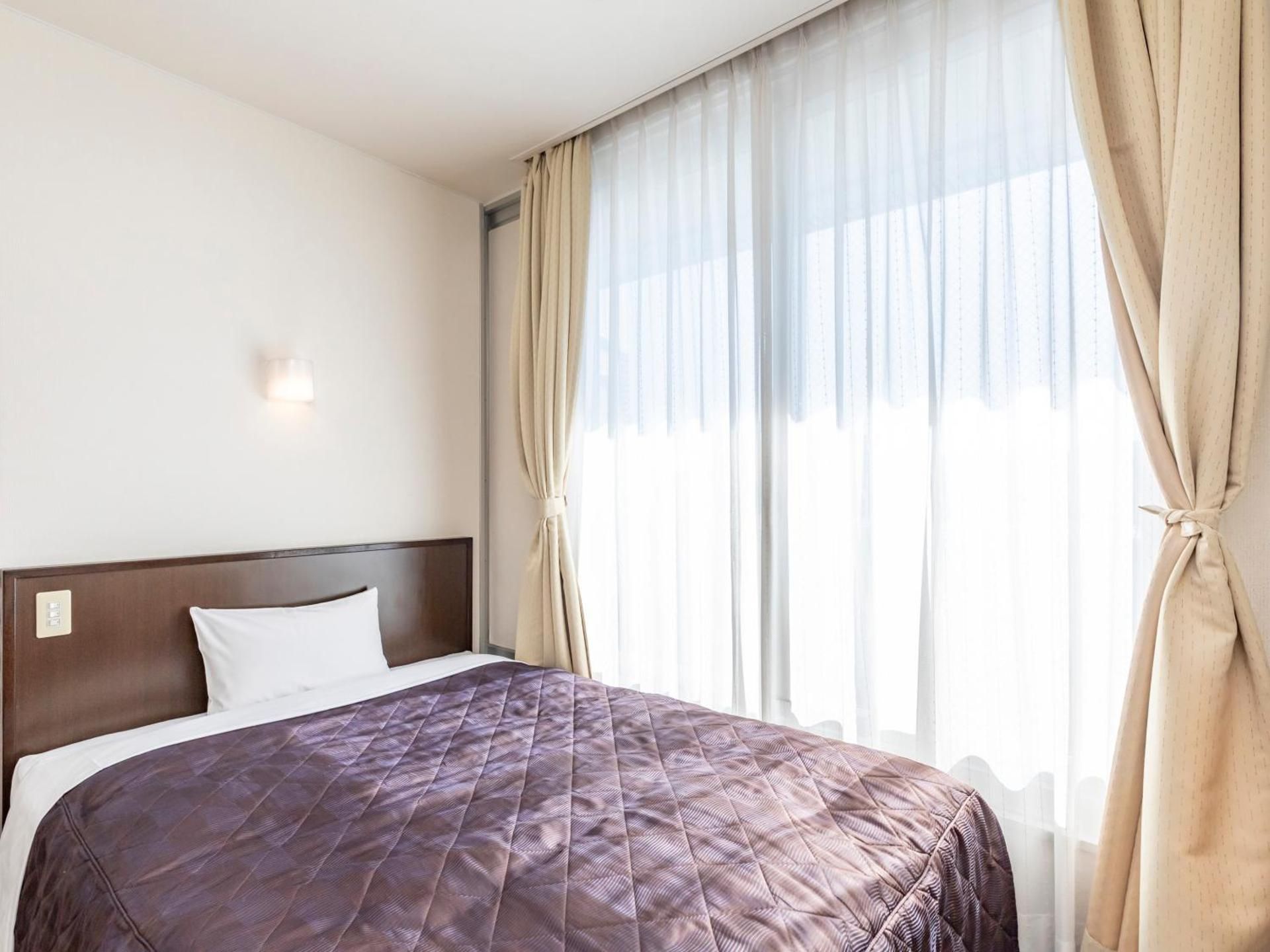 Small Double Room - Non-Smoking
