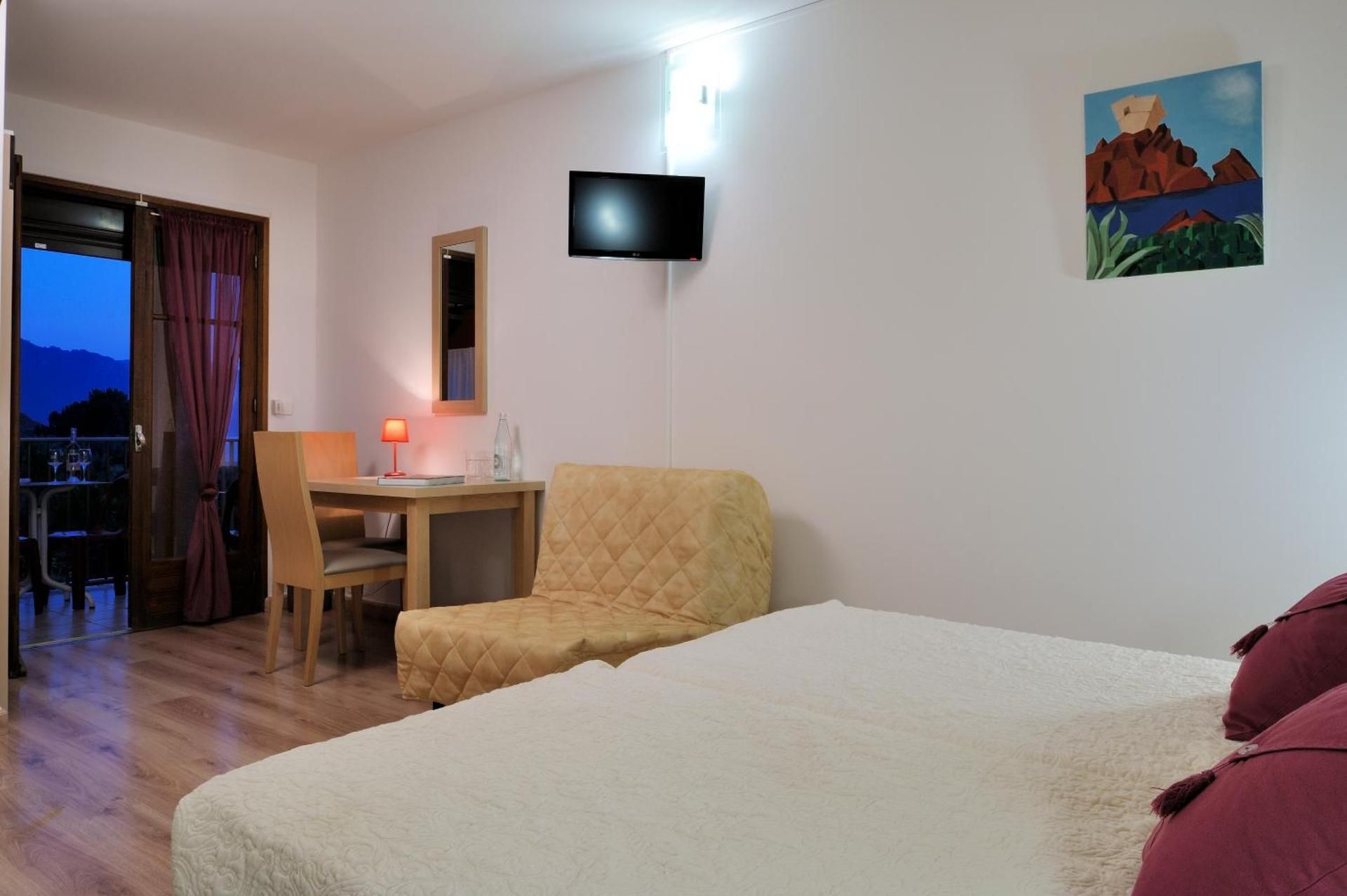 Studio Apartment