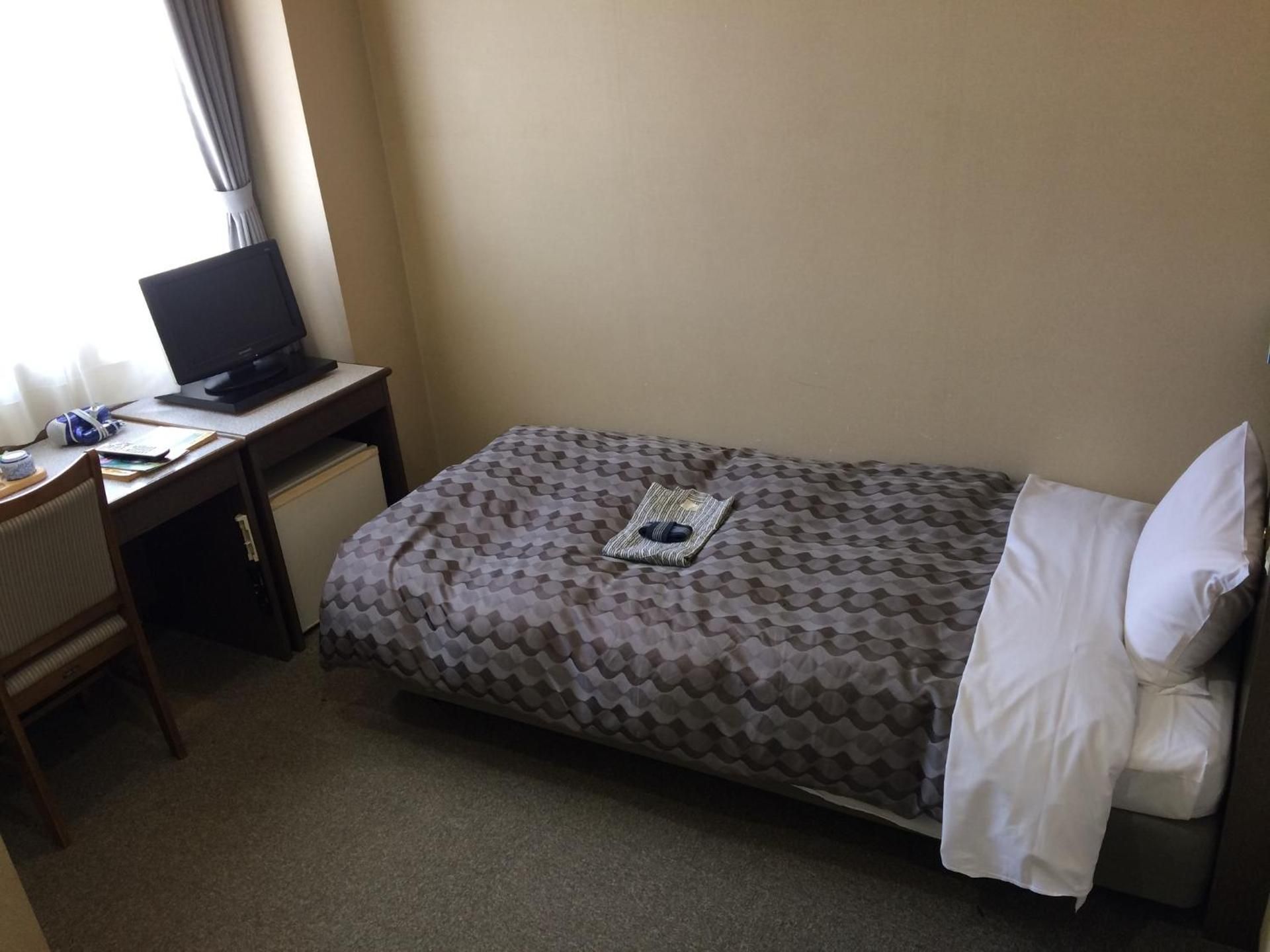 Single Room - Annex - Smoking