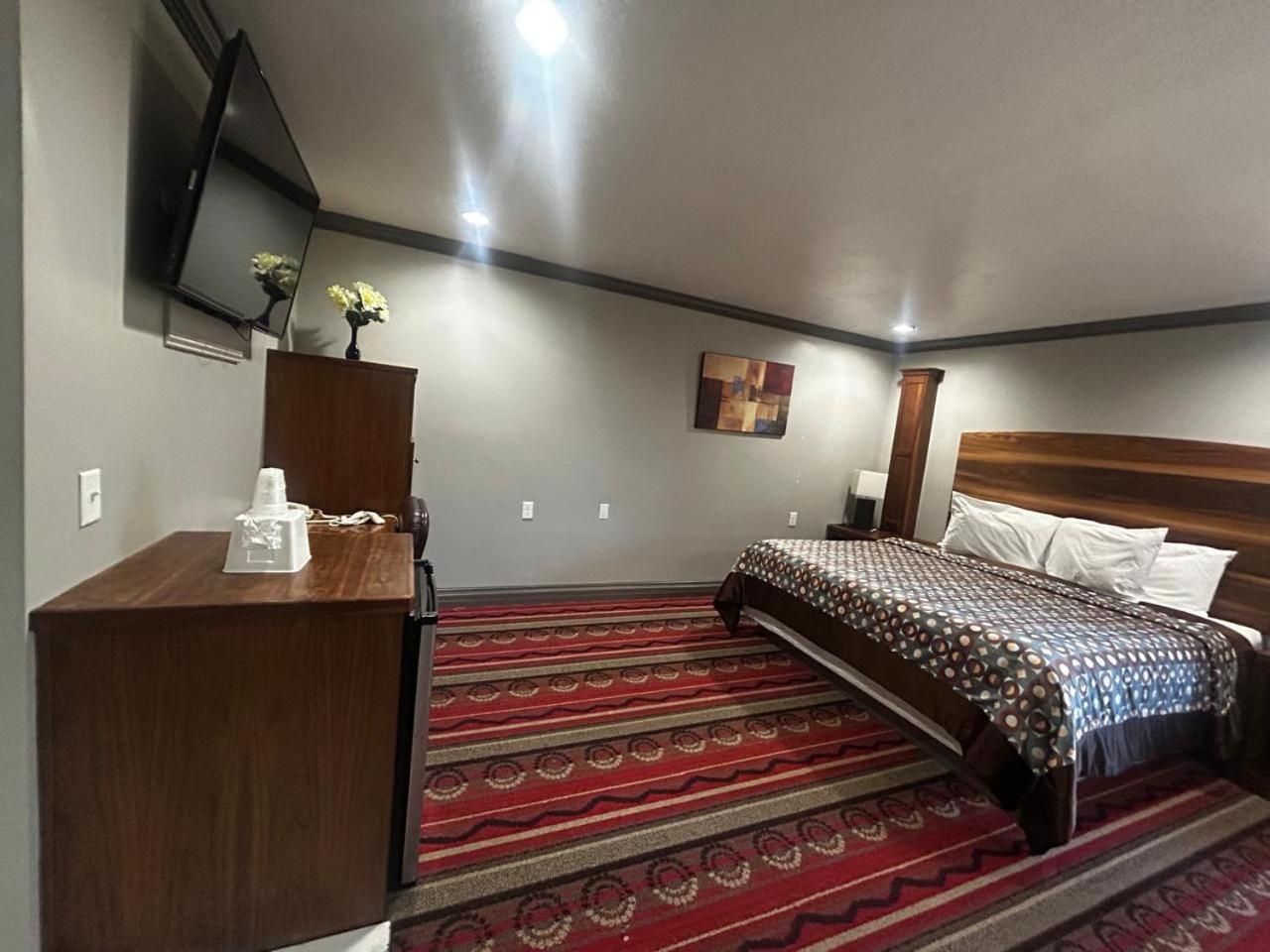 King Bed Non-Smoking