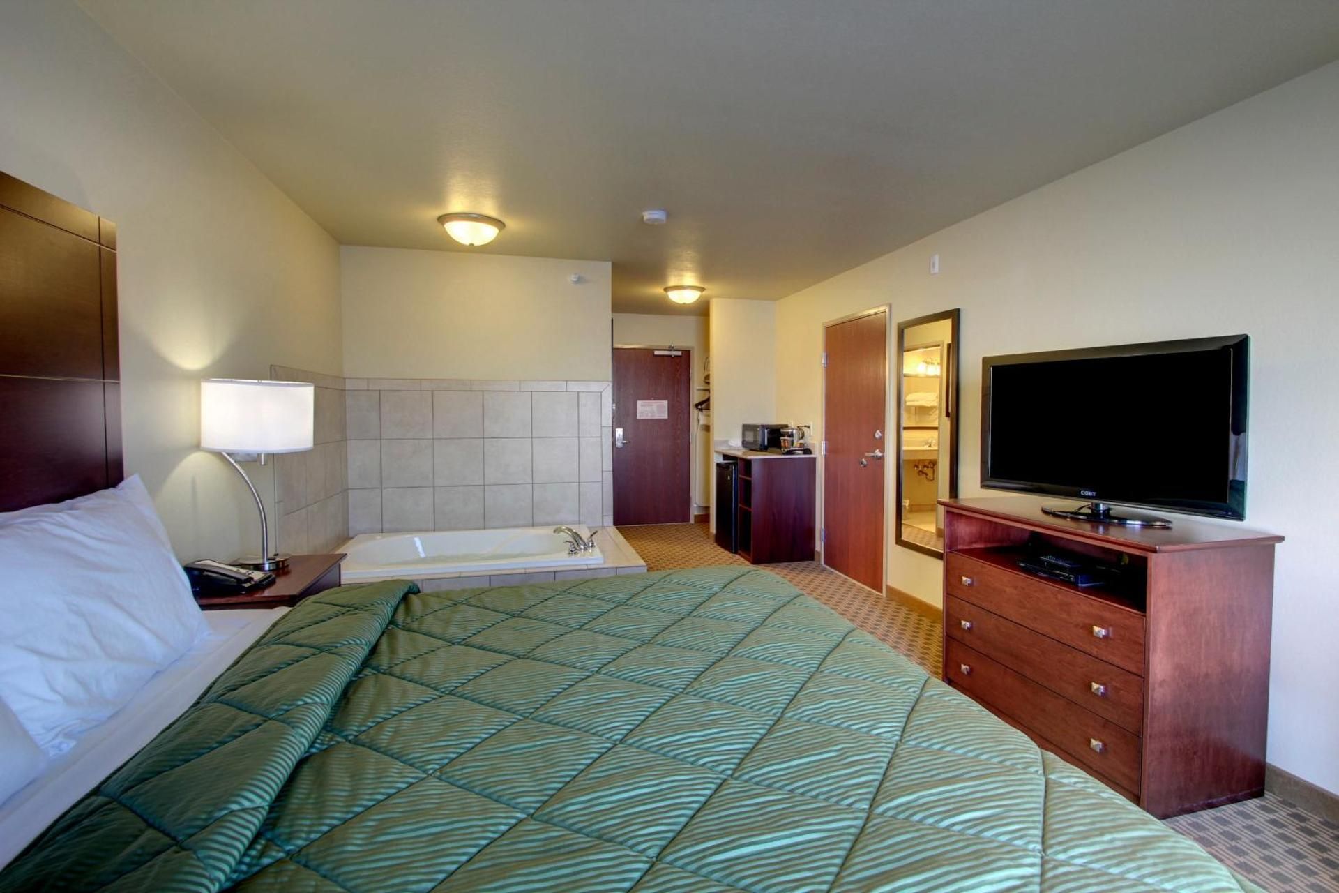 King Suite with Whirlpool