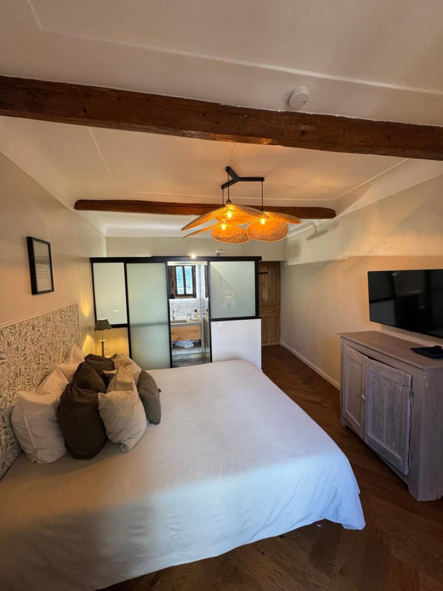 King Room with Mountain View