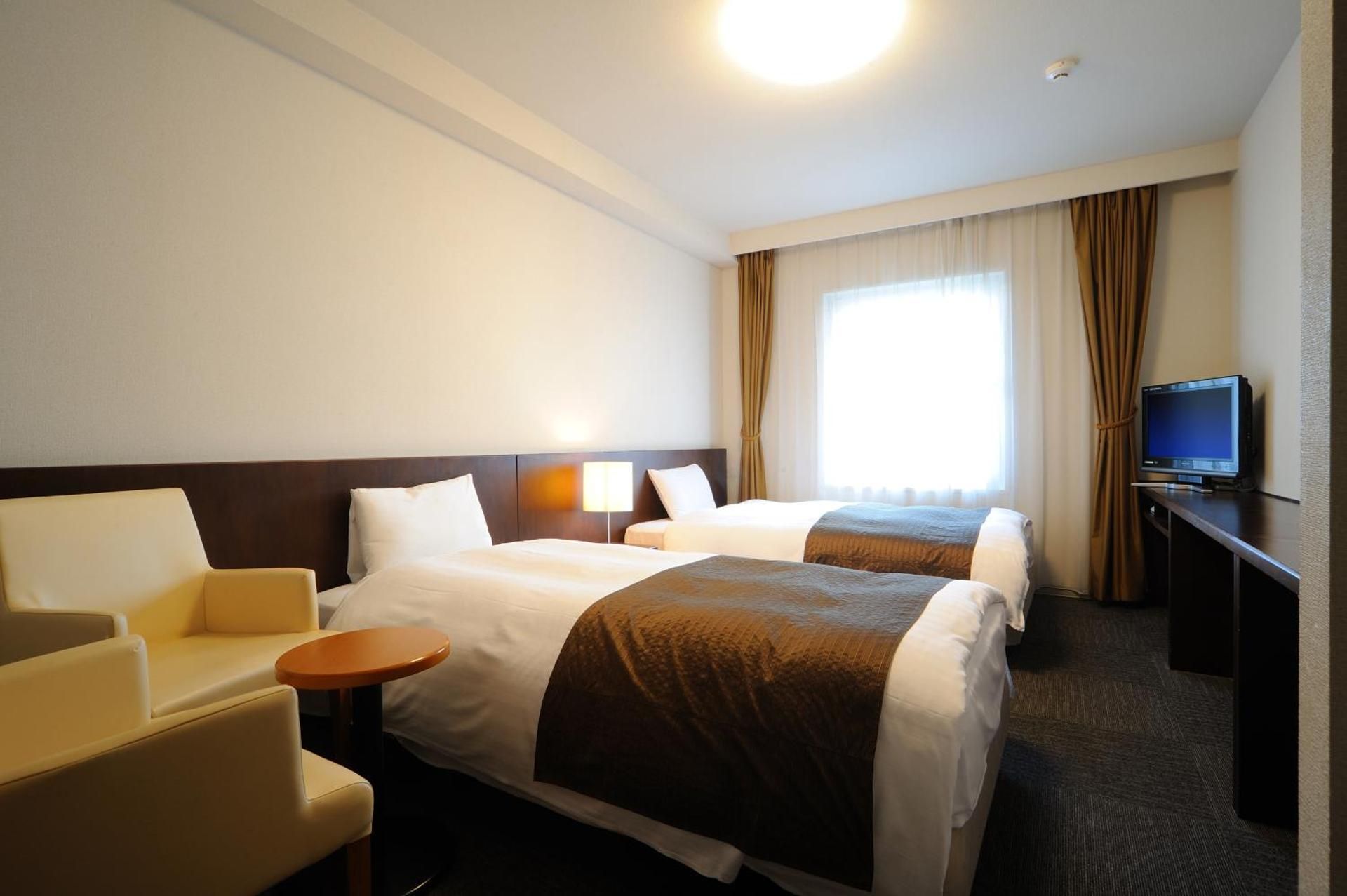 Early Check-In at 13:00 - Standard Twin Room - Smoking