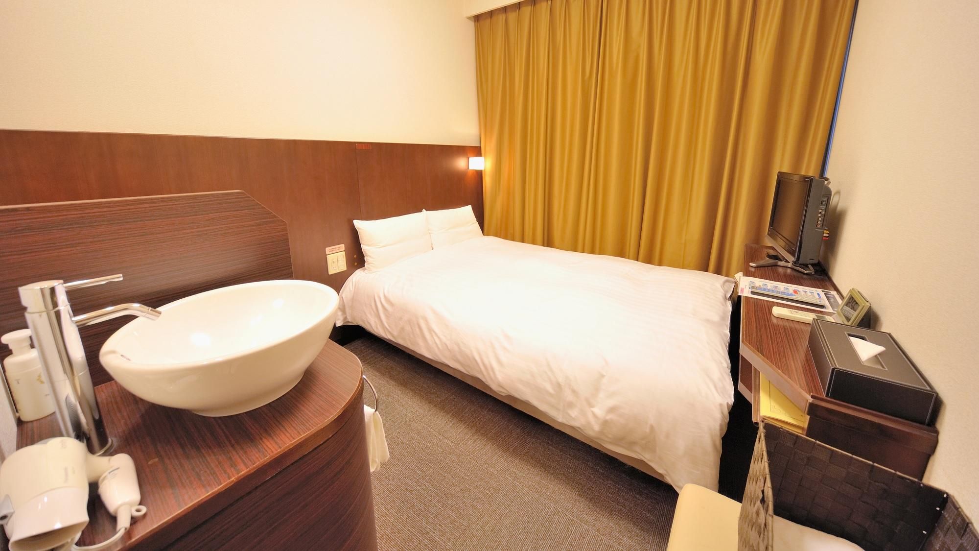 Compact Single Room - Non-Smoking