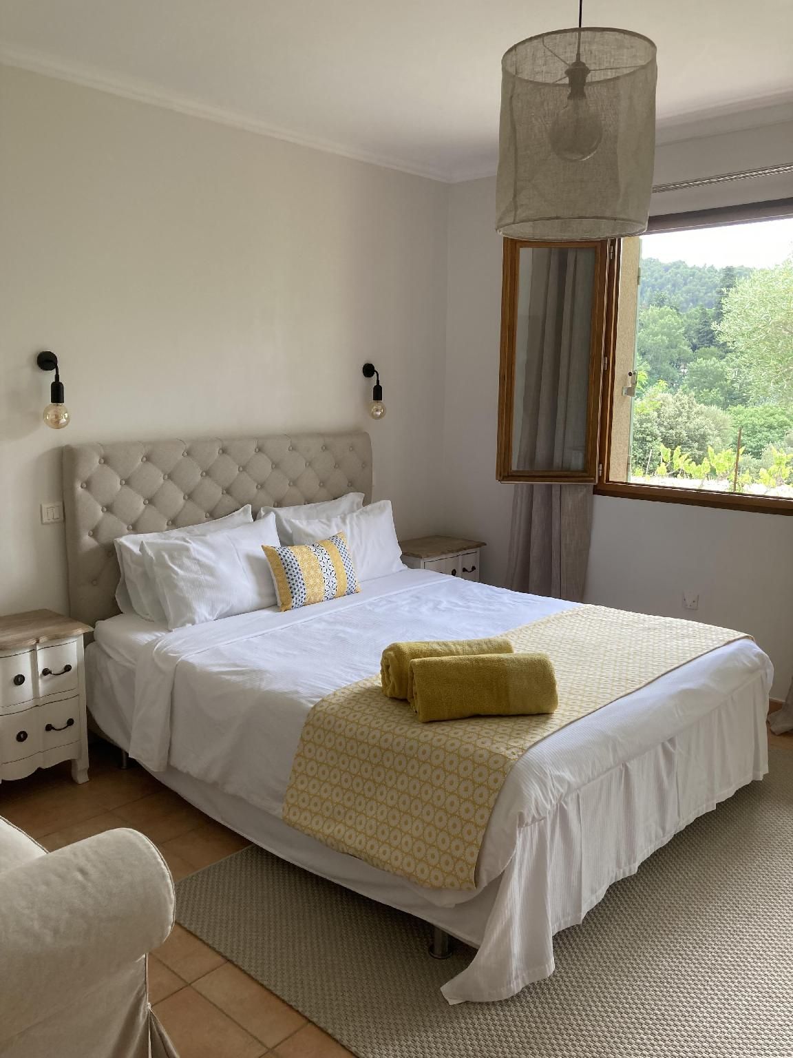 Double or Twin-Panoramic-Vineyard view-Ensuite with Shower