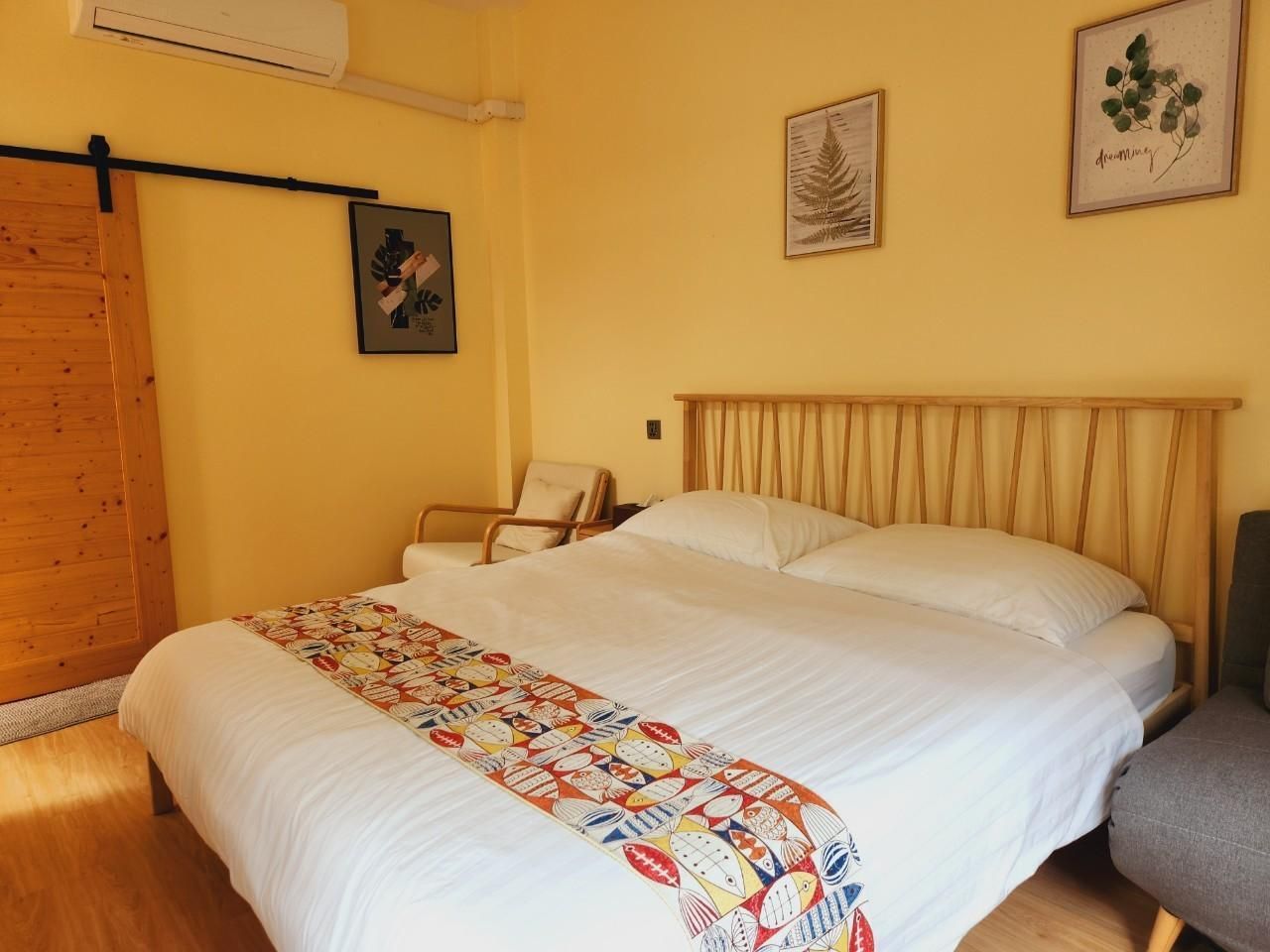 6 Bed Private Room with Private Bathroom