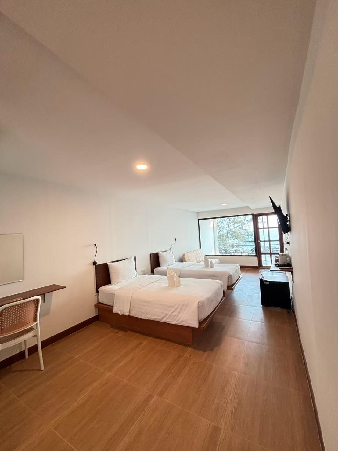 Sinai Rimtalay  Sea View Beachfront Twin Room