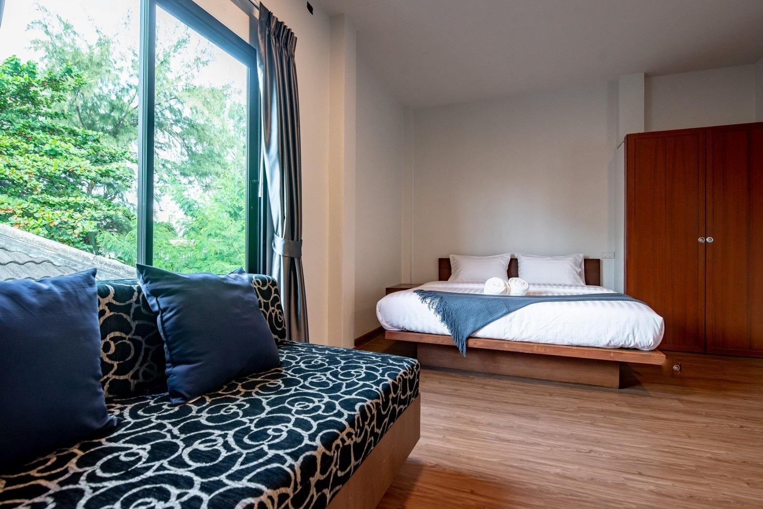 Deluxe King Room - Breakfast Included