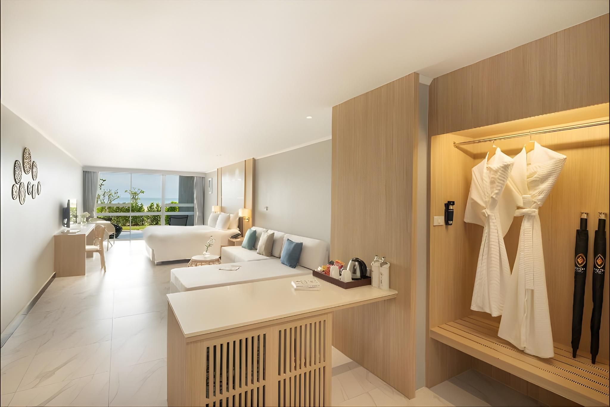 Deluxe Seaview with Bathtub Double room