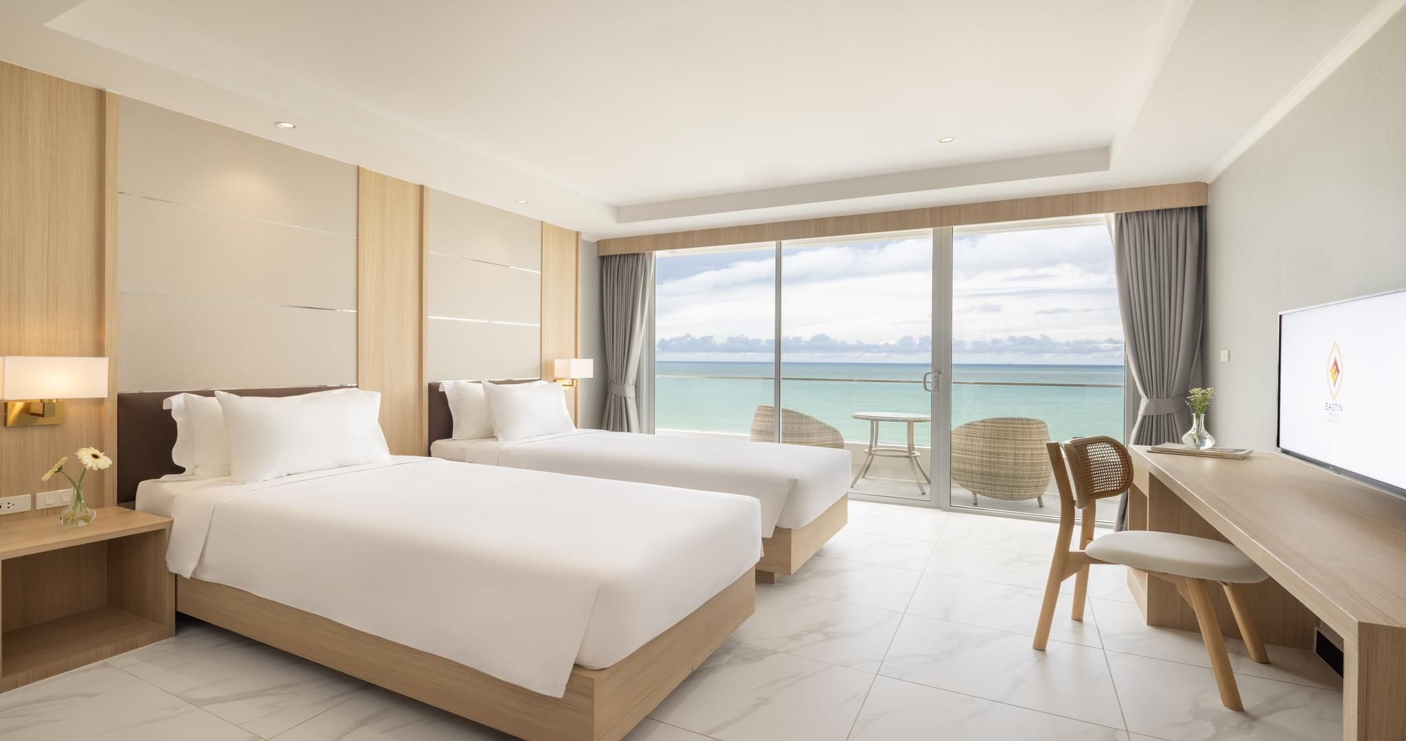 One Bedroom Sea View Suite