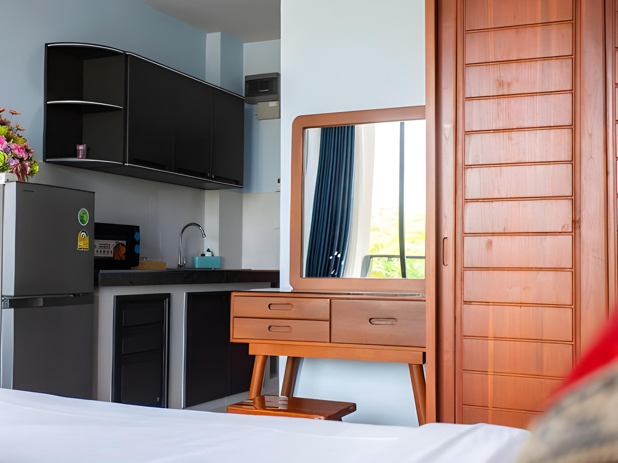 Triple O Phala Beach Deluxe Room