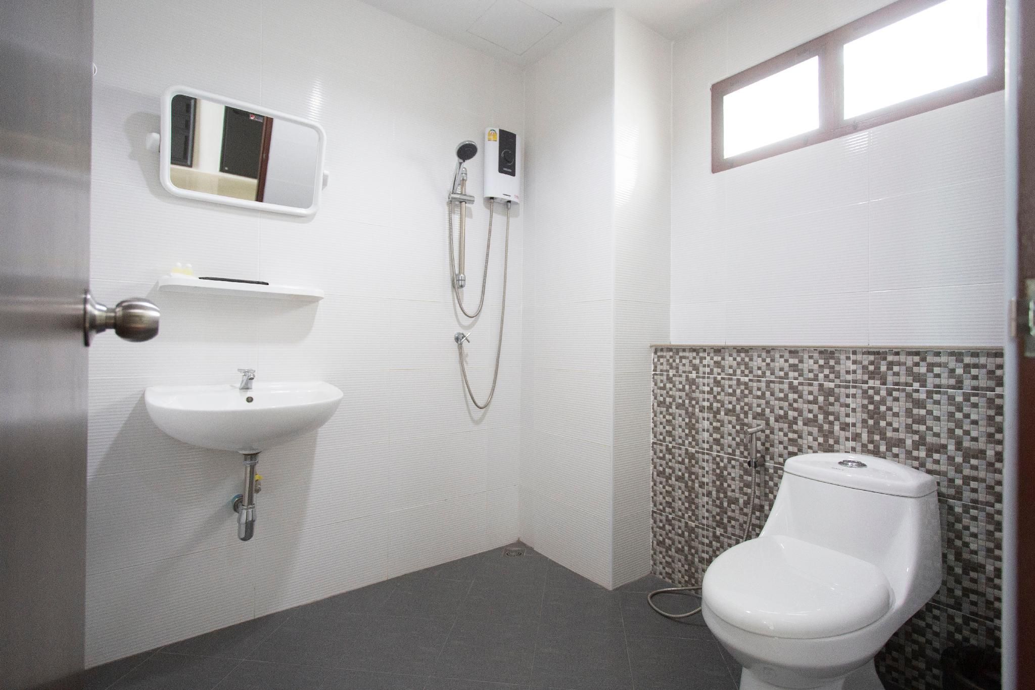 Triple O Phala Beach Sea View Deluxe Room 2