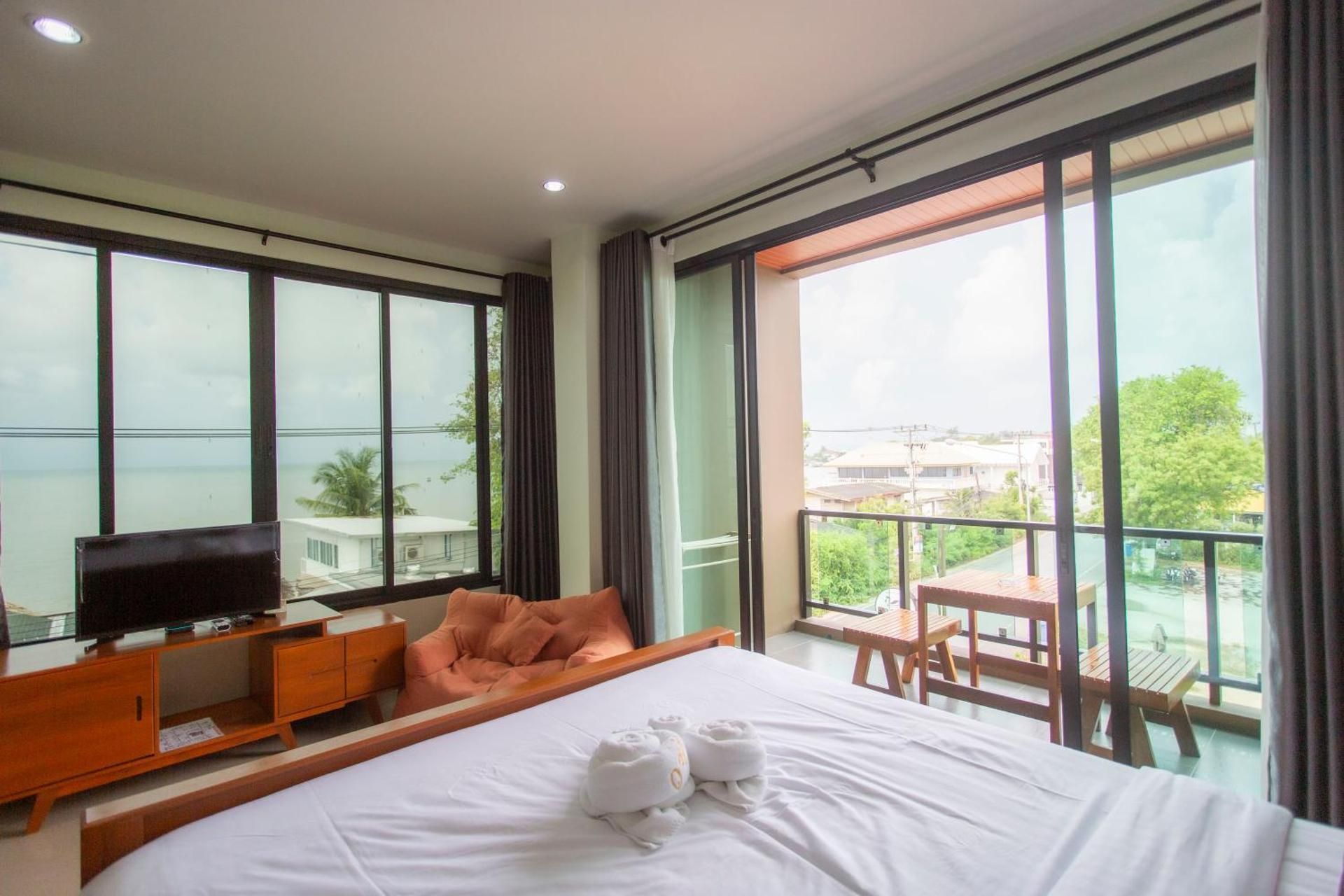 Triple O Phala Beach Sea View Deluxe Room