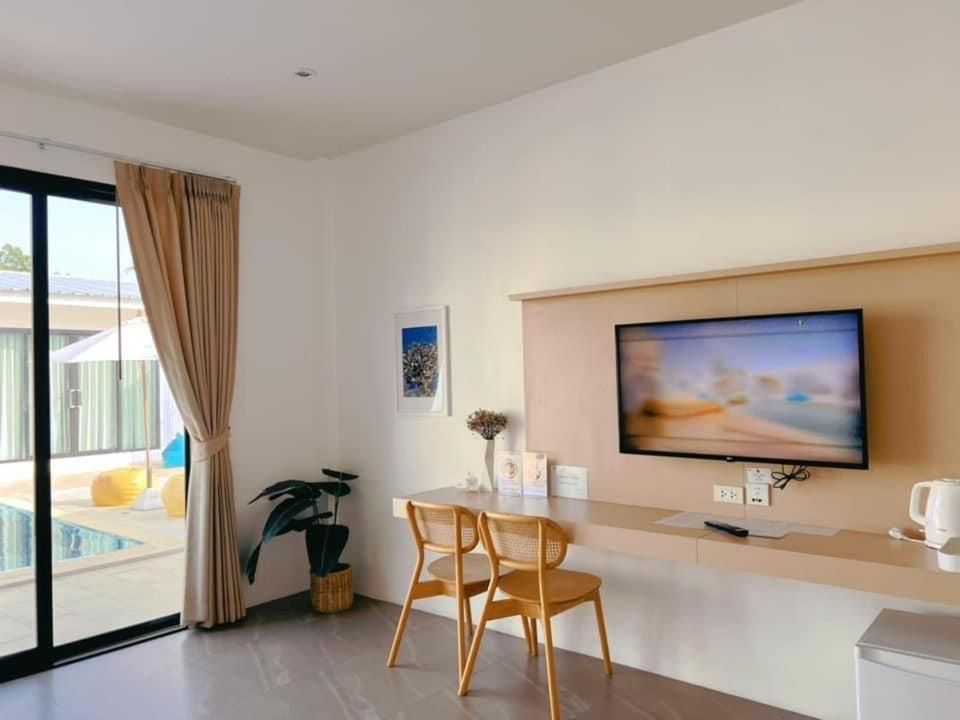 Longlay Resort Rayong Deluxe Double Room