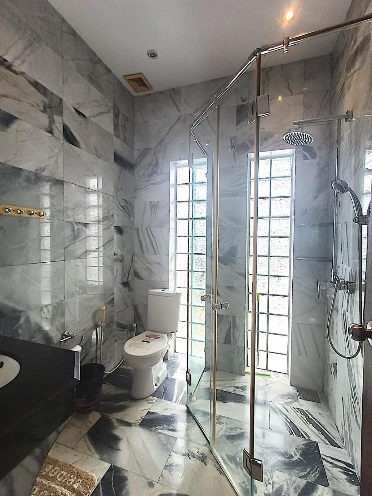 Twin Room with Shared Bathroom
