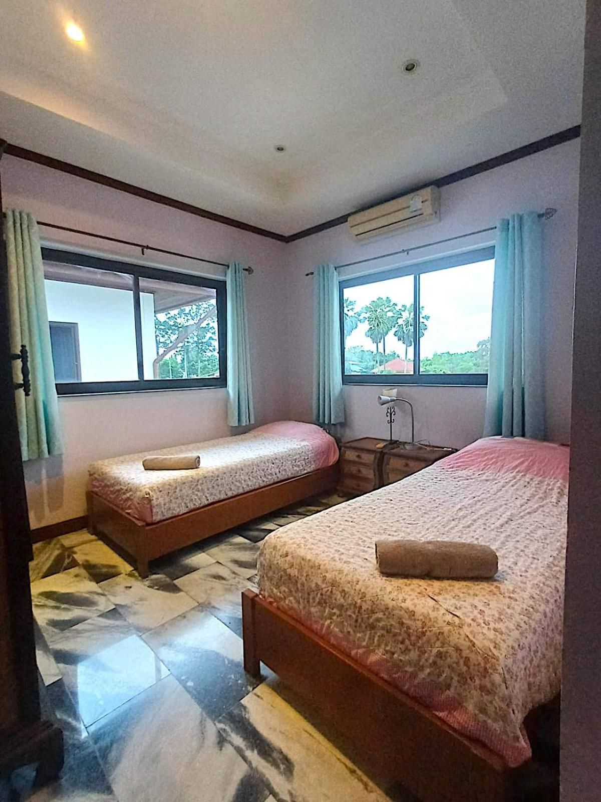 Twin Room with Shared Bathroom