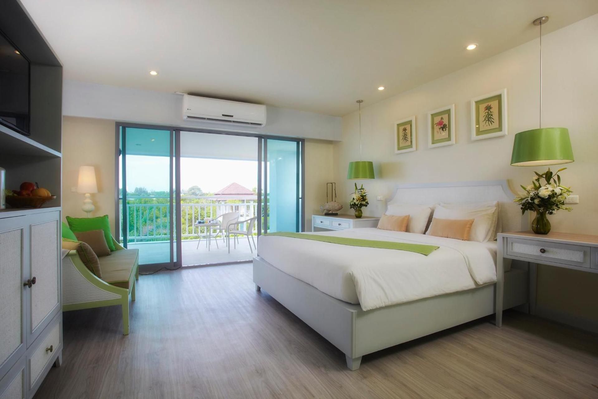 Deluxe Garden View Room