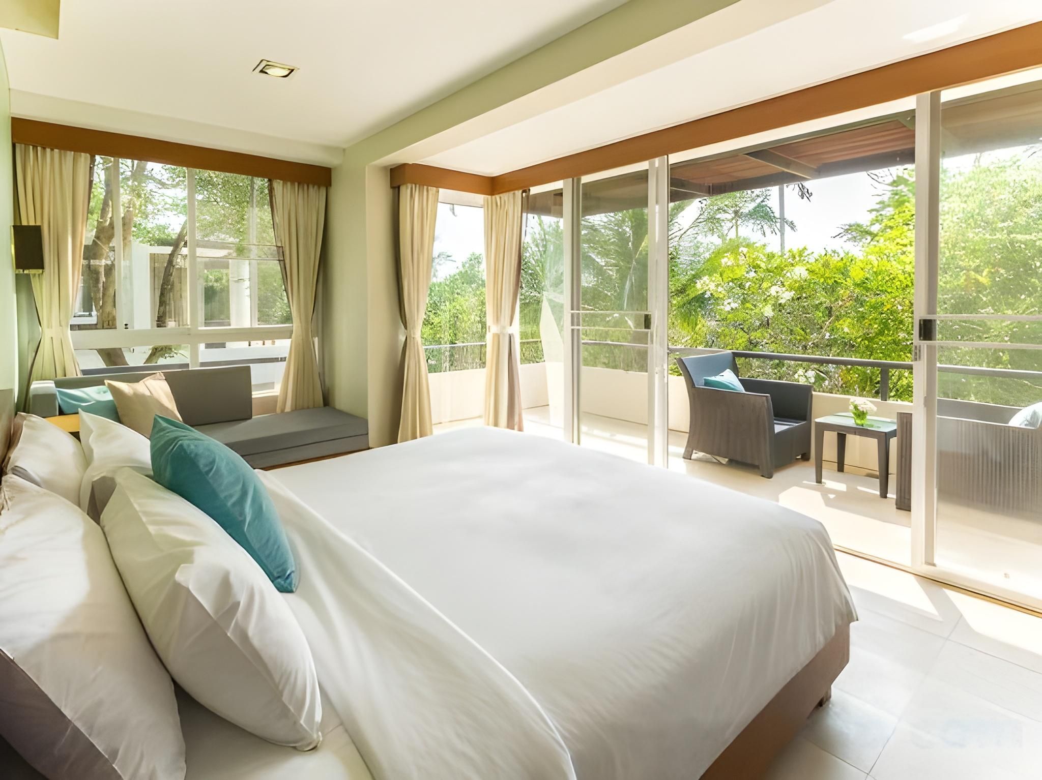 Deluxe Garden View Room