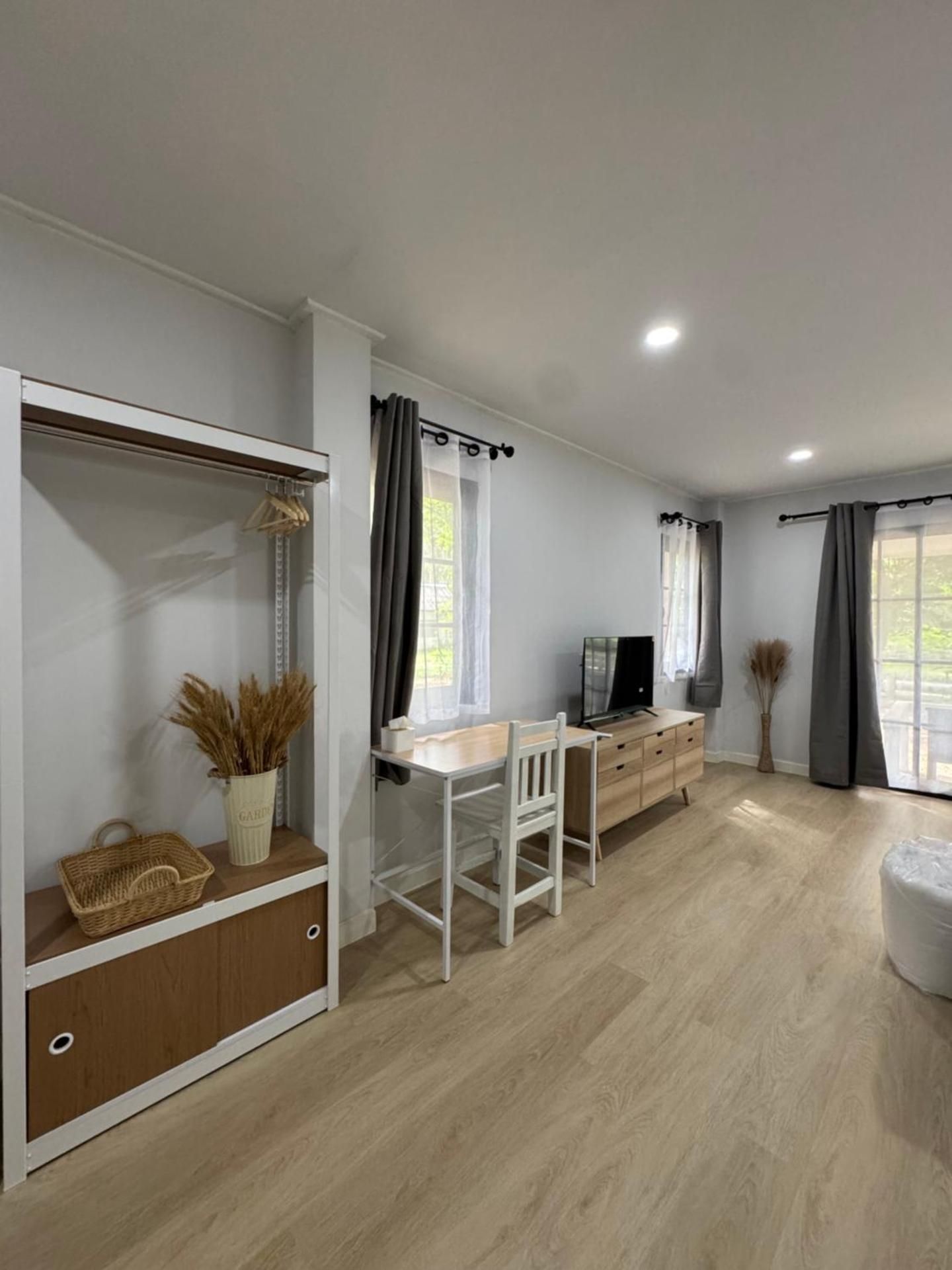 Twin Room with Private Bathroom