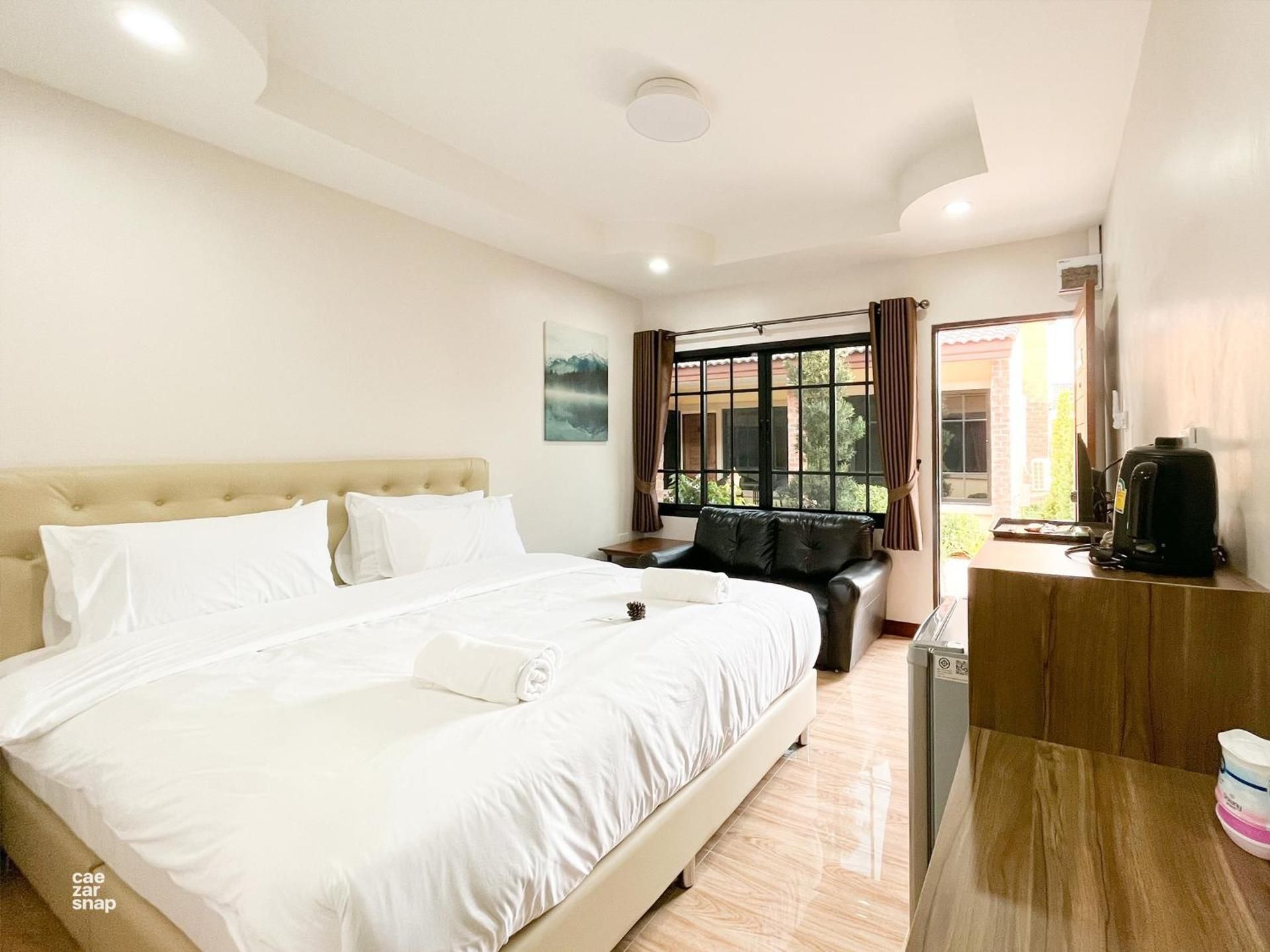 Cottage Pine Rayong Resort & Cafe Standard Room